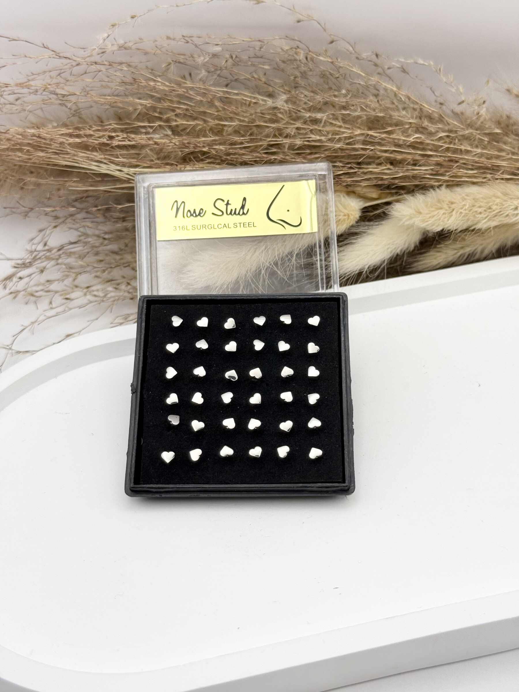 Grossiste Ceramik - Boîte de 36 Piercings de Nez petit boule Acier Inoxydable, Tige 9mm coeur