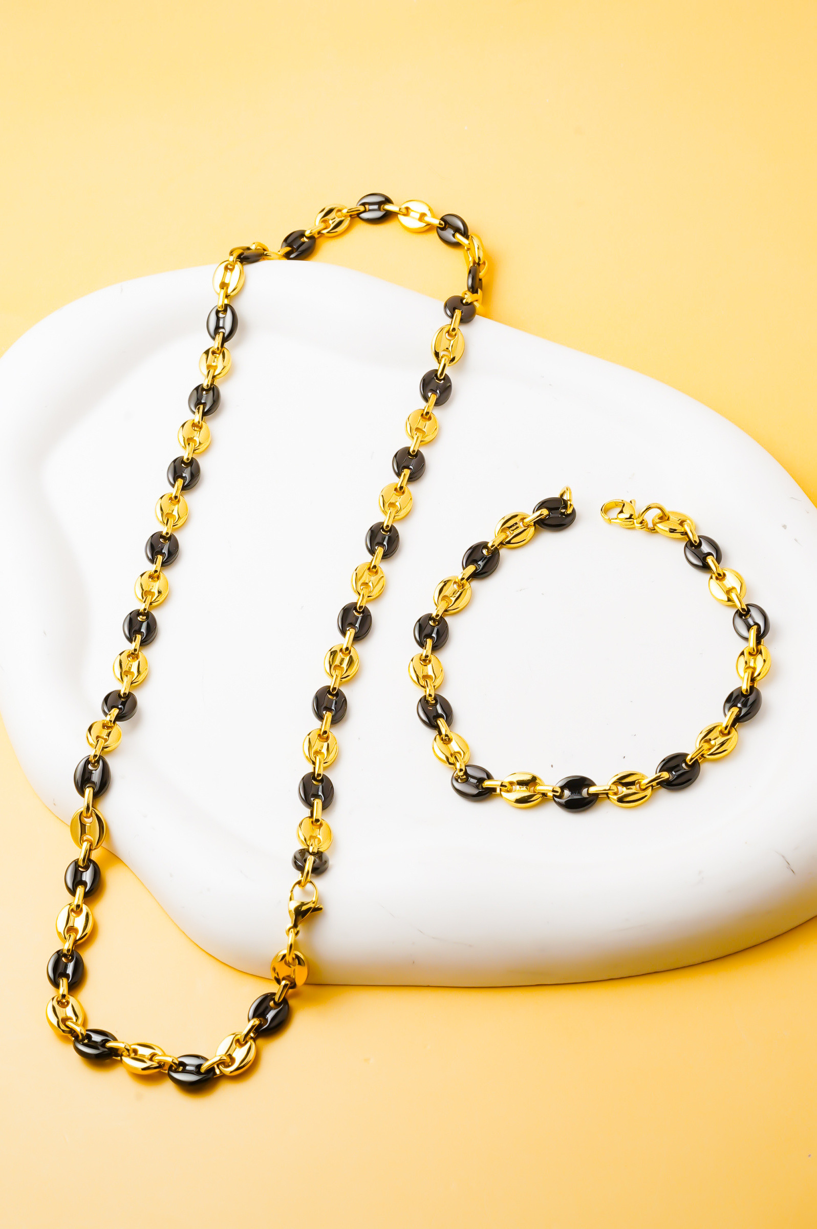 Grossista Ceramik - Set Collana & Bracciale Chicco di Caffè | Stile Lusso Moderno-Lunghezza della collana: 50 CM Lunghezza del bracciale: 20 CM Spessore: 6 MM