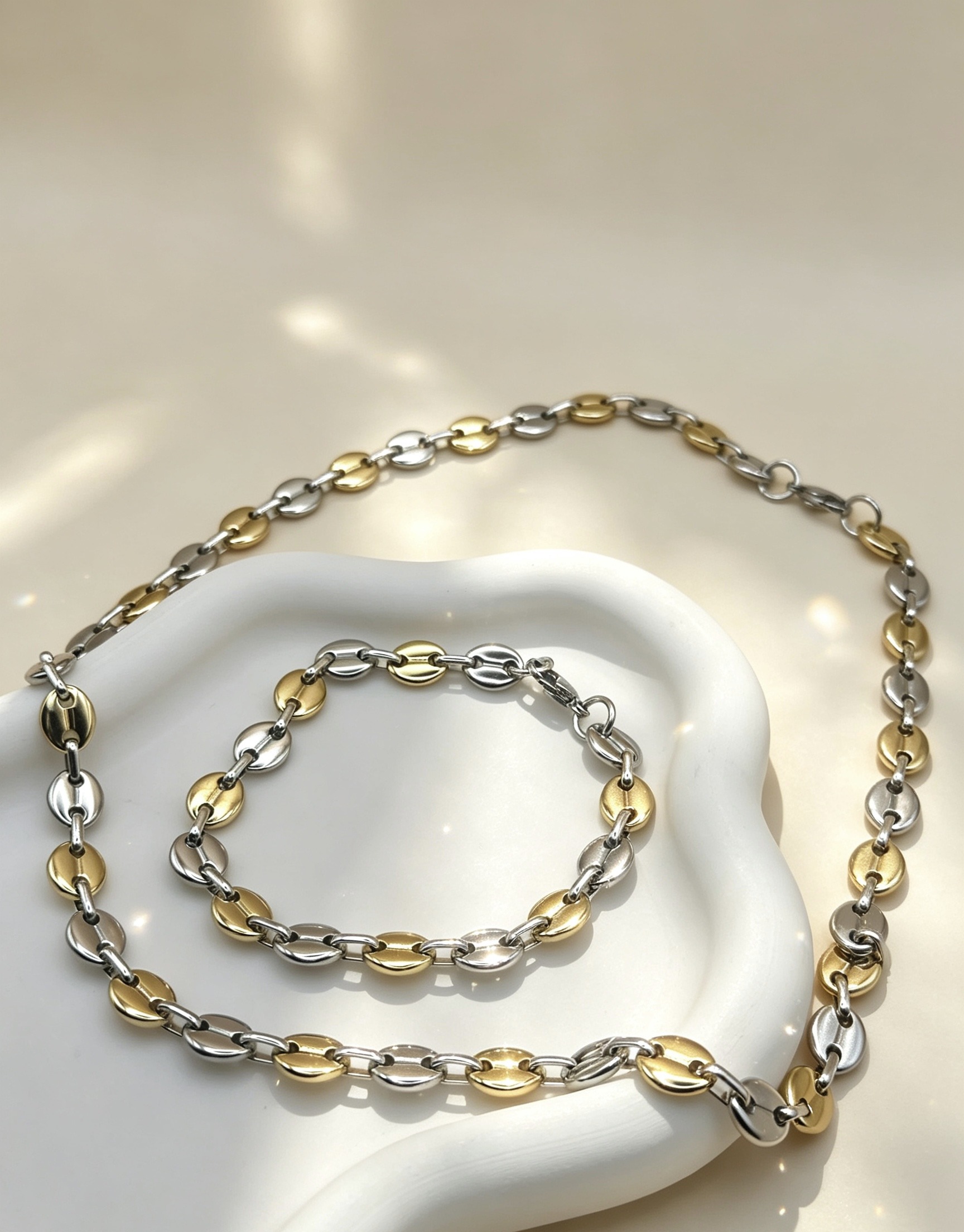 Mayorista Ceramik - Conjunto de collar y pulsera de acero inoxidable — Eslabones de grano de café de 9MM bicolor (plateado y dorado)
