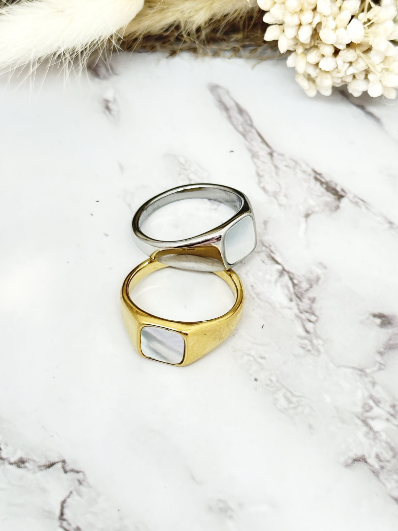 Grossiste Ceramik - Bague acier inoxydable Chevalière Carré nacré