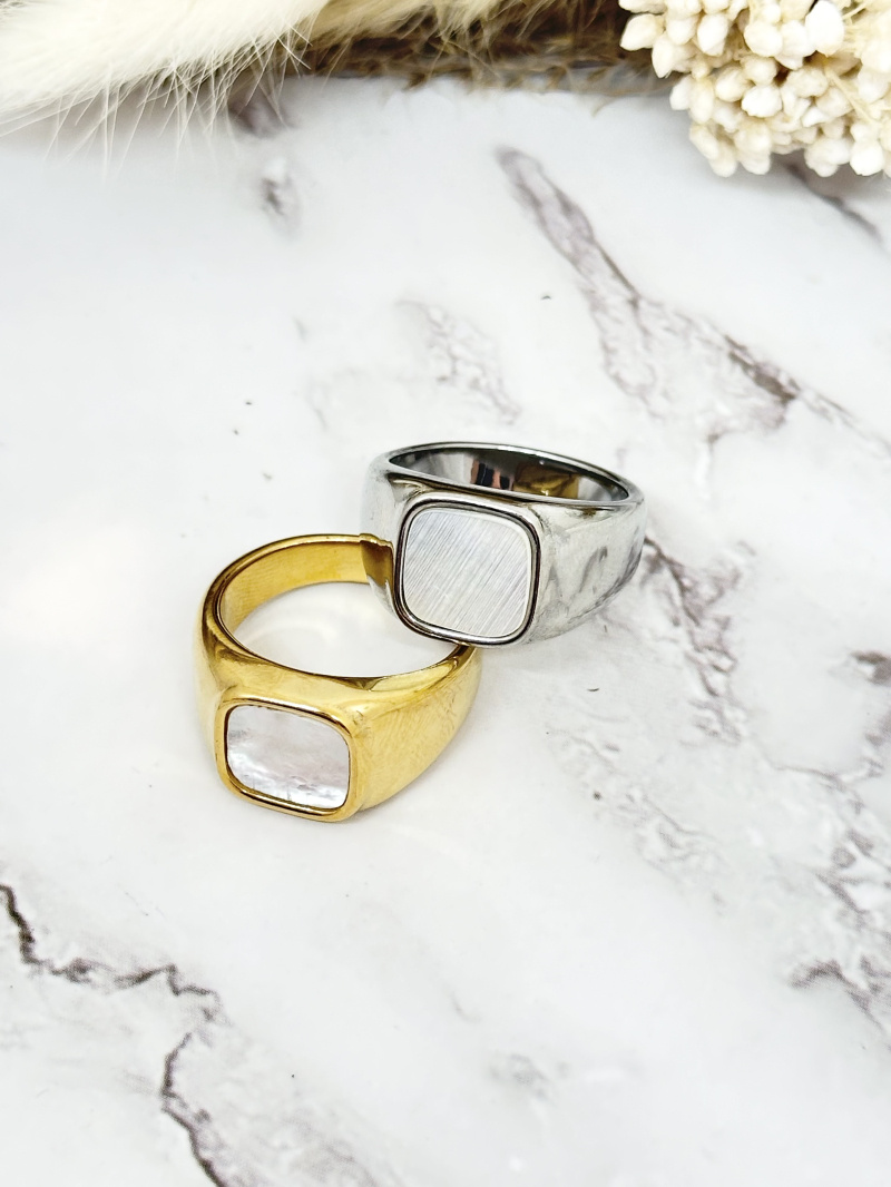 Grossiste Ceramik - Bague acier inoxydable Chevalière Carré nacré
