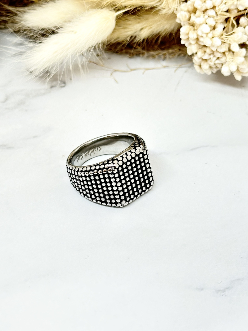 Mayorista Ceramik - Anillo con patrón de tentáculo de pulpo caballero de acero inoxidable