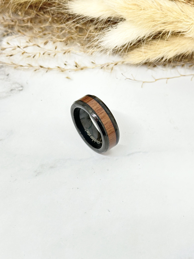 Mayorista Ceramik - Anillo caballero de acero efecto madera