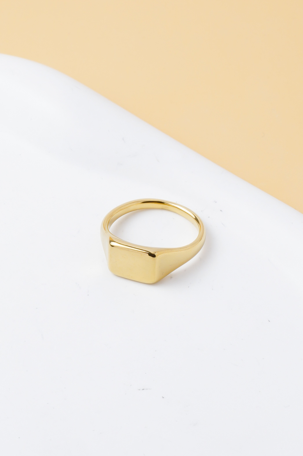 Grossista Ceramik - Anello Quadrato Minimalista in Acciaio Inossidabile per Uomo – Colore a scelta Oro/Argento – Taglie US 6–12 / FR 52–67 – Stile Classico Elegante