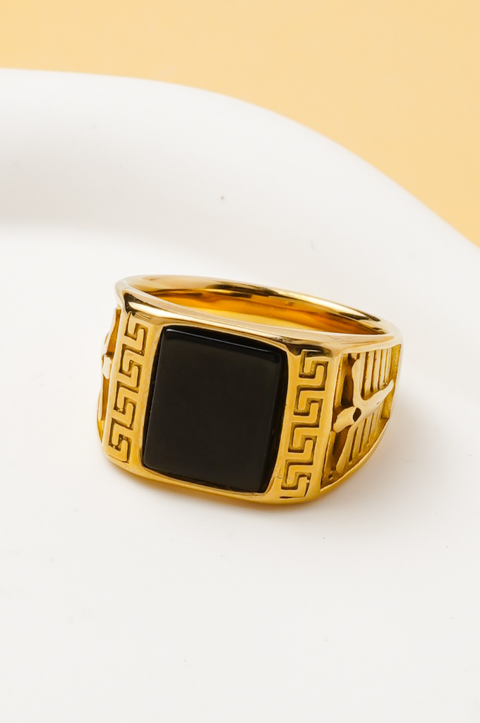 Wholesaler Ceramik - Men's gold signet ring with black stone – Stainless steel – Size US 7-13 / FR 55-70