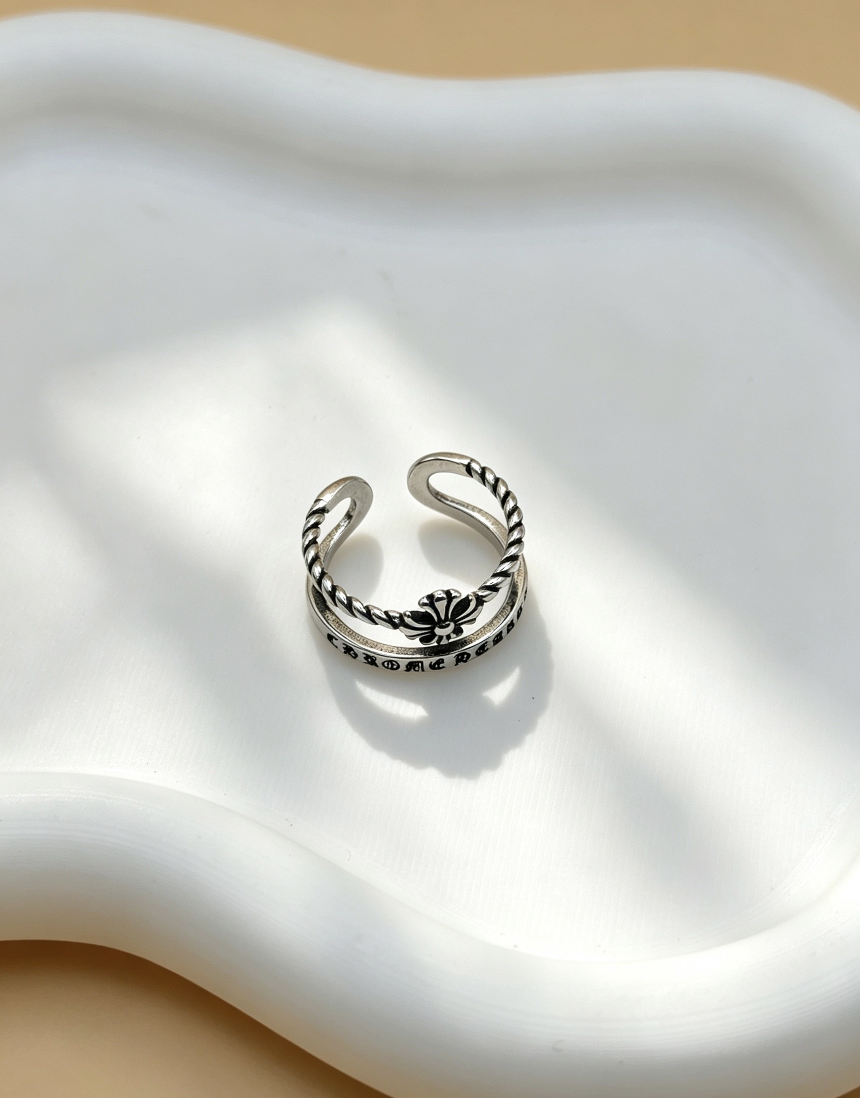 Grossiste Ceramik - Bague homme motif floral – Style vintage & gothique