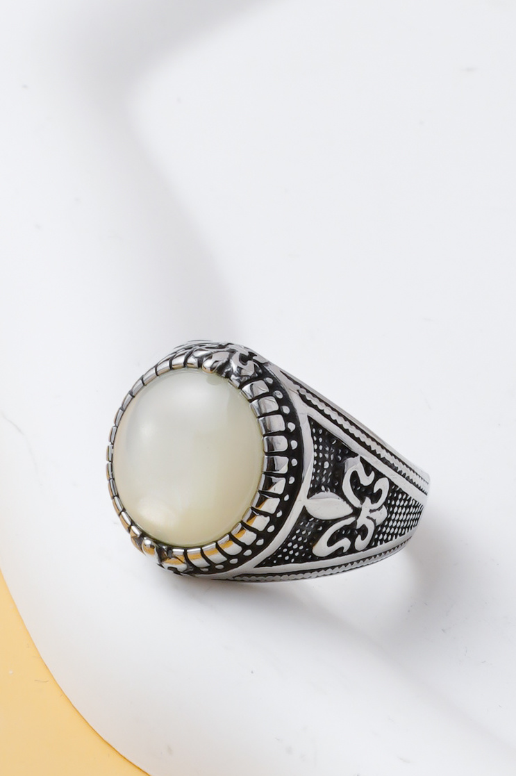 Grossista Ceramik - Anello da uomo con pietra bianca stile vintage in acciaio inossidabile (US 7-13 / FR 55-70)