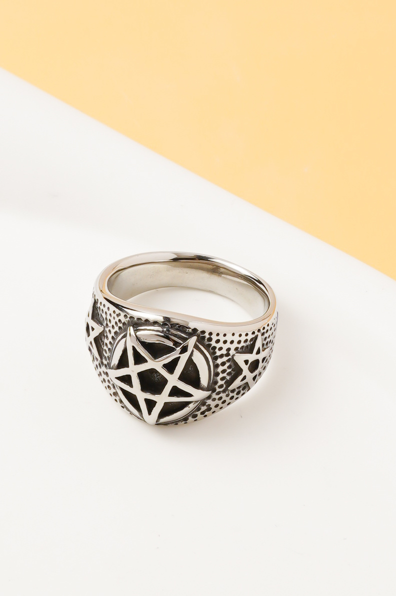 Großhändler Ceramik - Herrenring – Pentagramm-Motiv – Gothic & Rock Stil – Edelstahl – Silberfarbe – Größen US 7 bis 13 / FR 54 bis 70