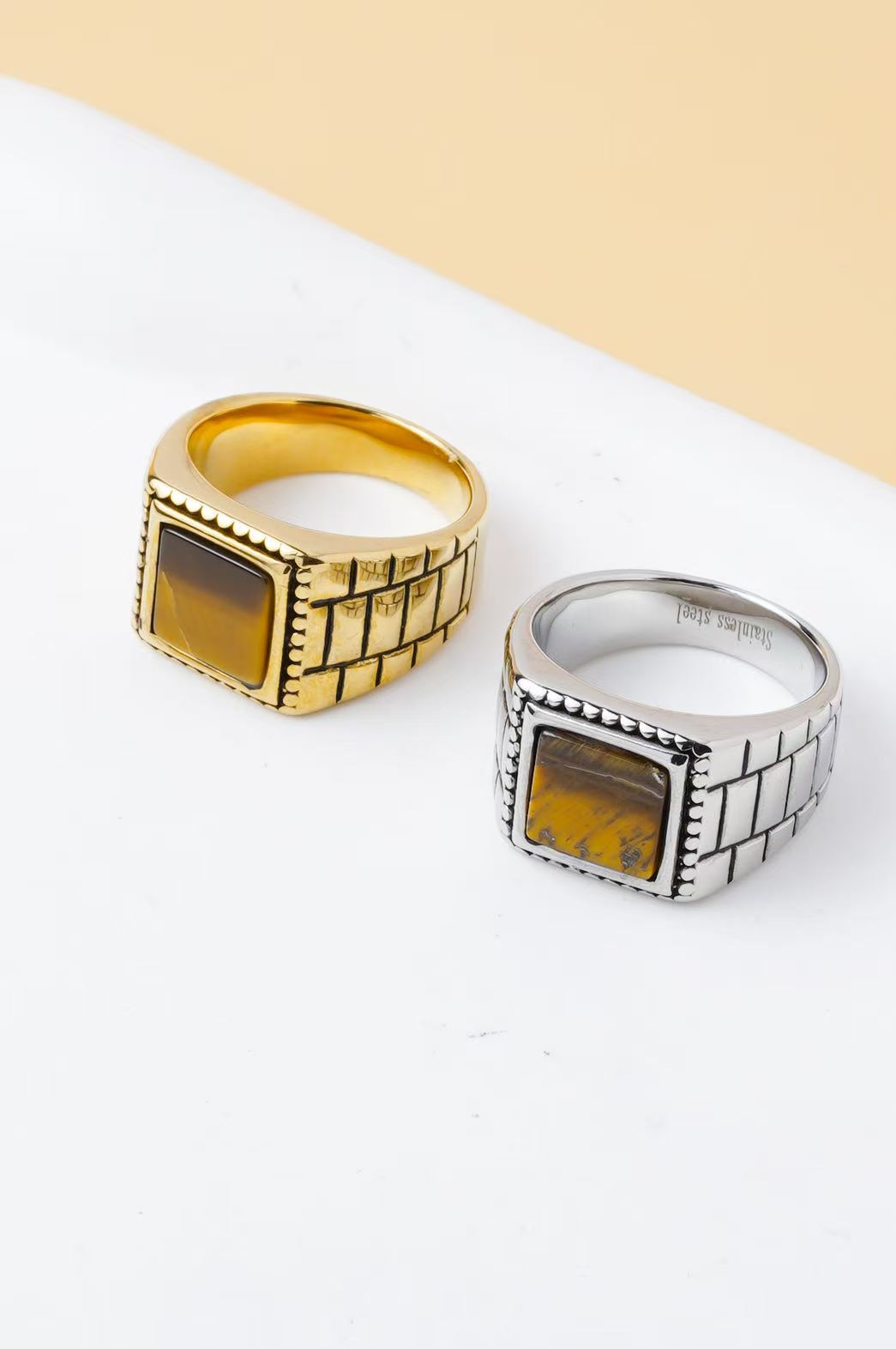 Wholesaler Ceramik - Stainless Steel Signet Ring with Tiger's Eye Wholesaler Ceramik - Stainless Steel Signet Ring with Tiger's Eye