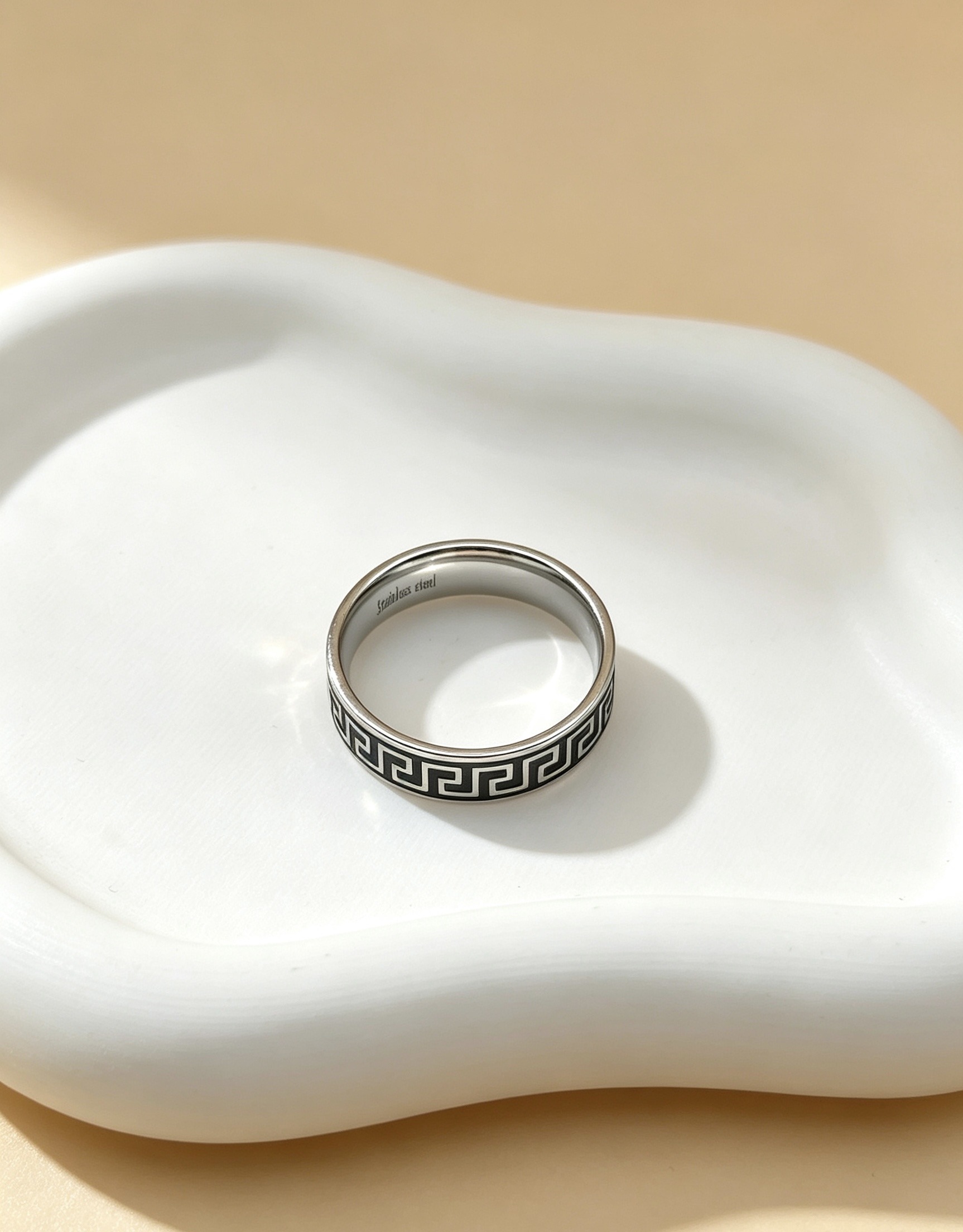 Grossiste Ceramik - Bague Anneau Homme Acier Inoxydable — Motif Grec Antique (Tailles 58 à 70)