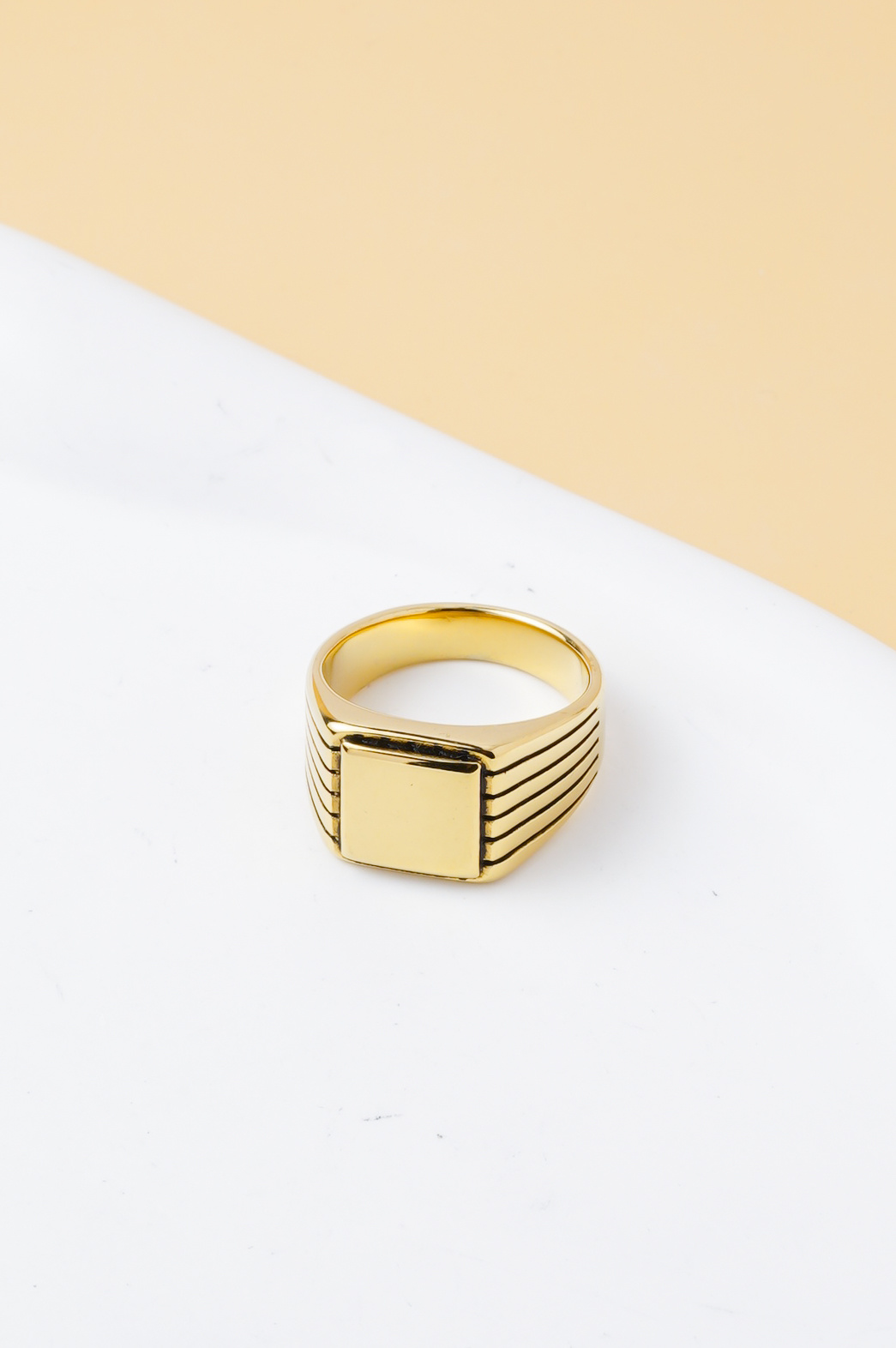 Wholesaler Ceramik - Men's stainless steel ring minimalist square signet – color of your choice – sizes US 7–13 (FR 54–70)