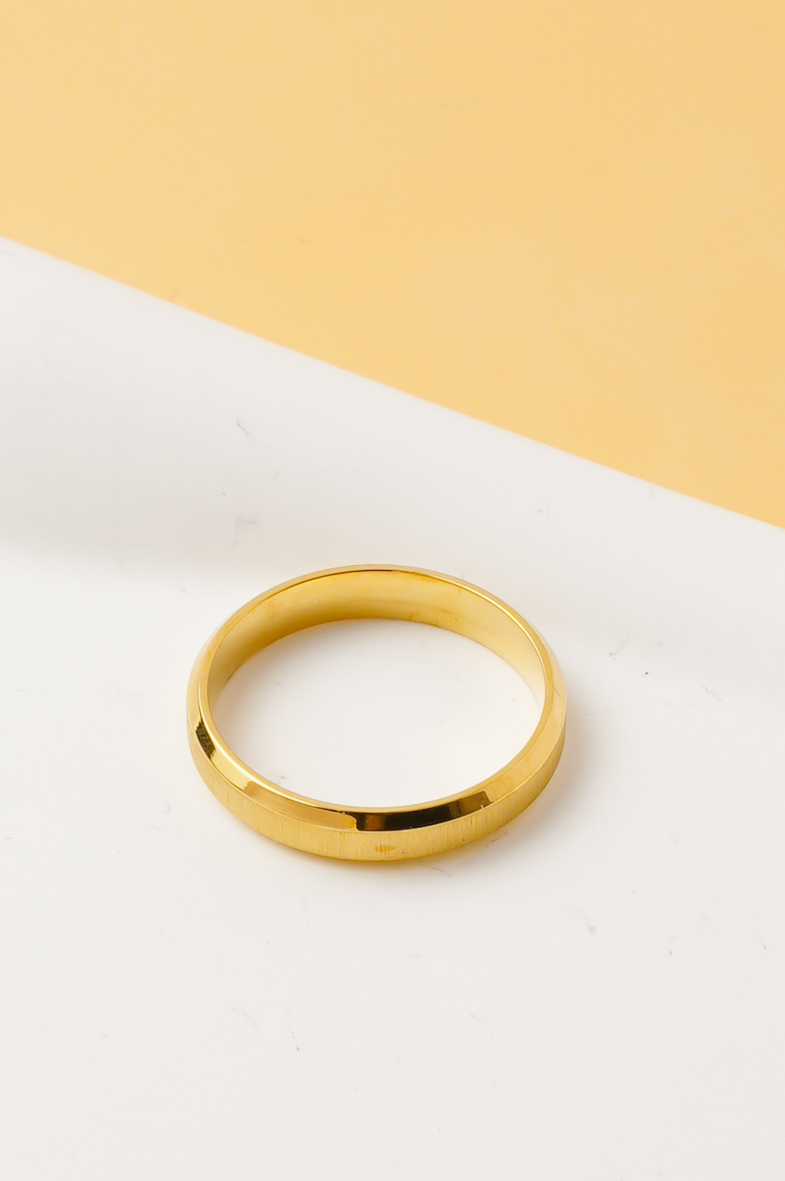 Großhändler Ceramik - Herrenring aus Edelstahl – Farbe wählbar in Silber oder Gold – Größen US 5–11 / FR 49–65 (Gold auch in US 14 / FR 71)