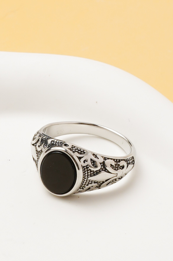 Großhändler Ceramik - Vintage Herrenring mit schwarzem Stein aus Edelstahl – Größen US 6-12 / FR 52-67