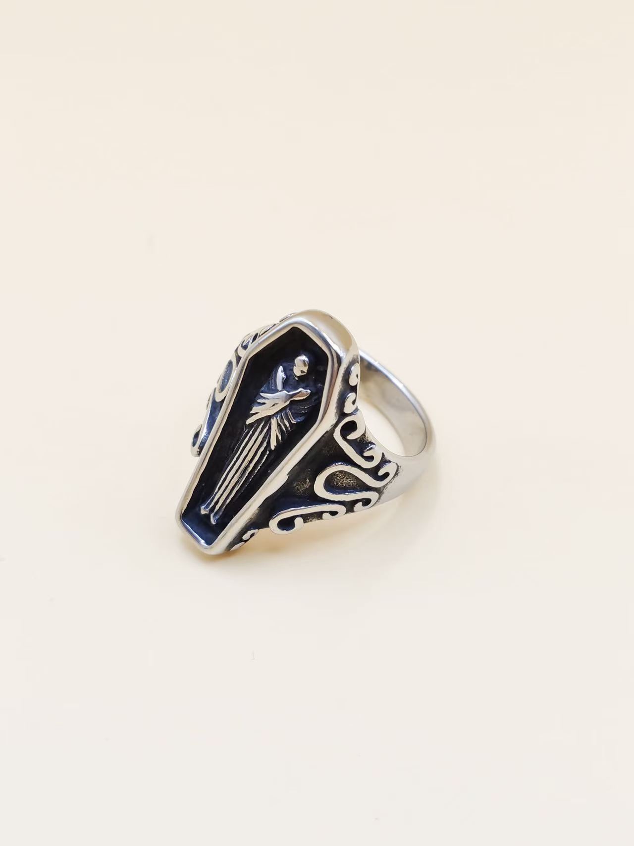 Wholesaler Ceramik - Men's stainless steel ring - mummy-vampire – Large face 2.6 cm – Sizes 57 to 70 Wholesaler Ceramik - Men's stainless steel ring - mummy-vampire – Large face 2.6 cm – Sizes 57 to 70