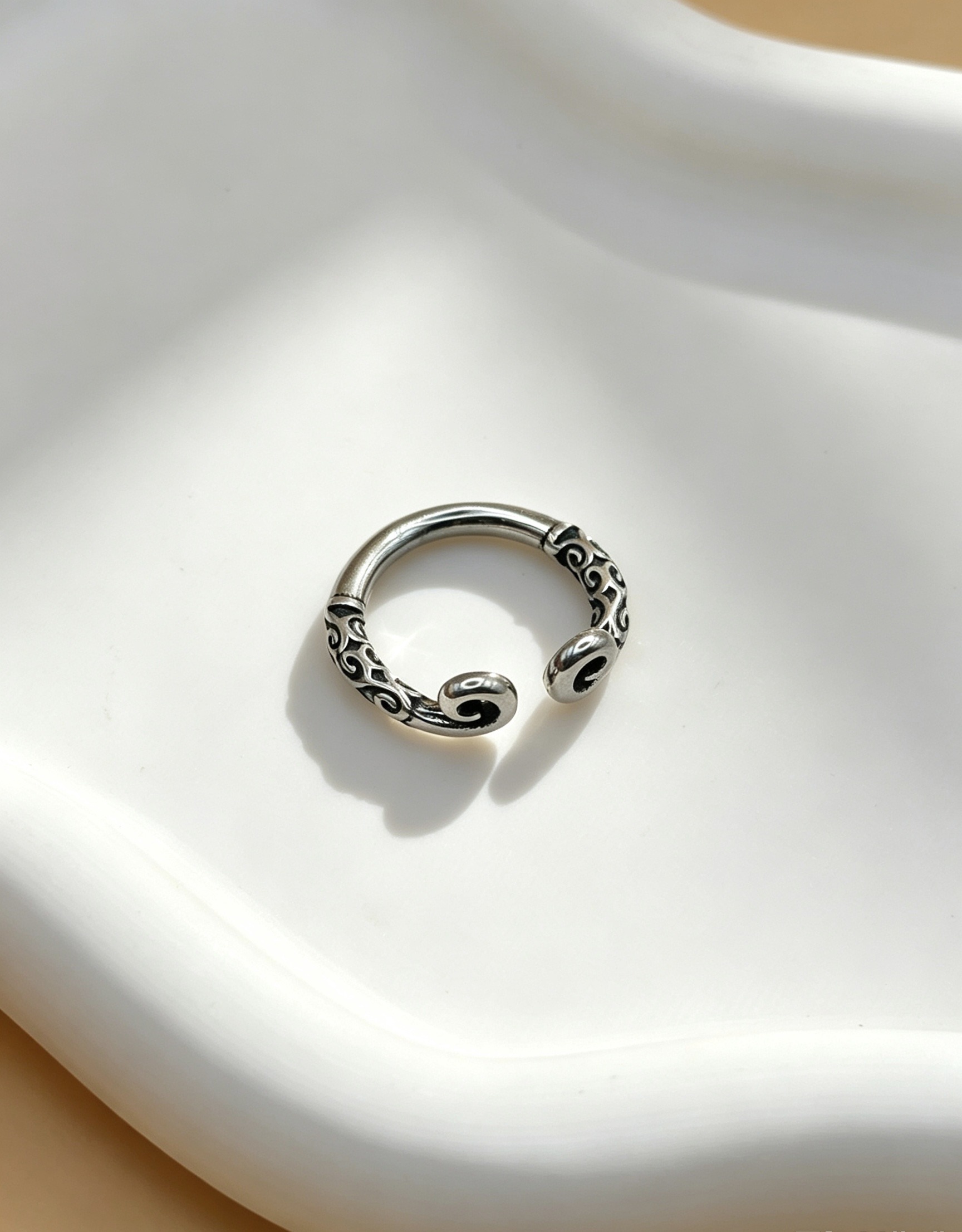 Grossiste Ceramik - Bague Sceptre de Ruyi / Roi Singe en Argent : Élégance et Harmonie