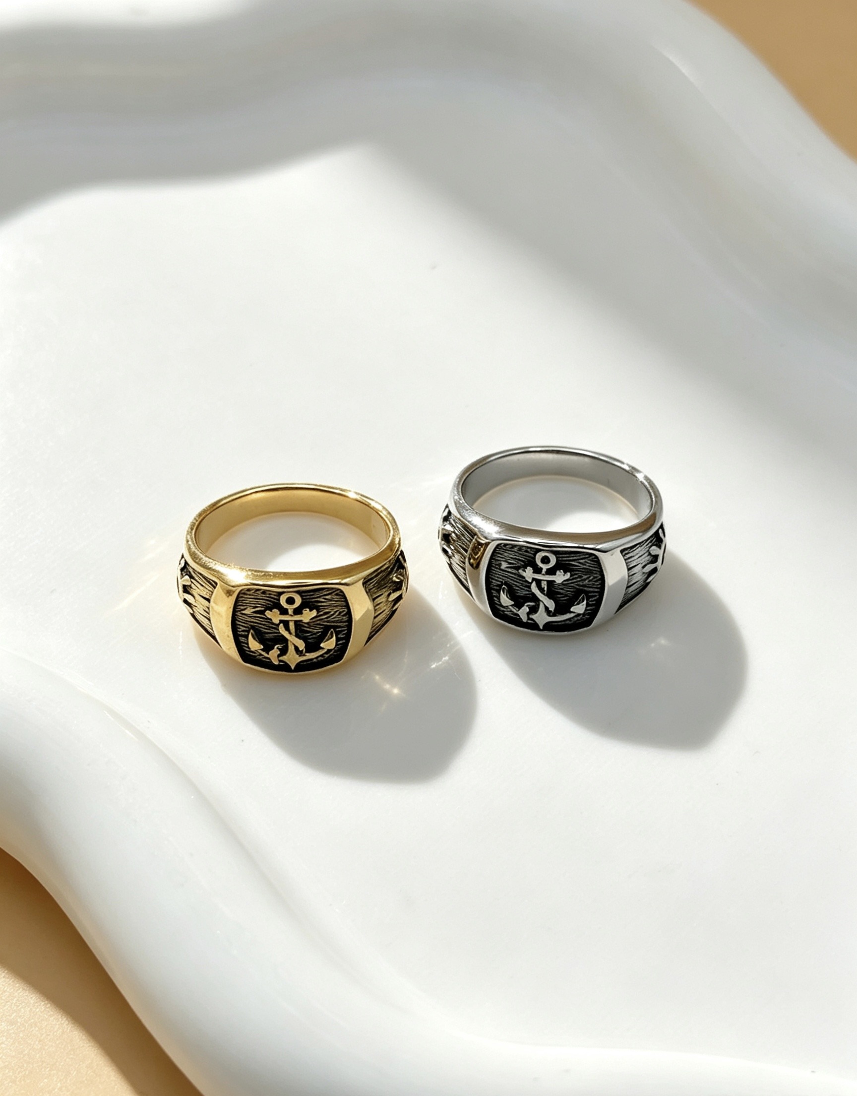 Grossiste Ceramik - Chevalière Ancre Marine & Fond Texturé : L'Élégance Océan (Or ou Argent)