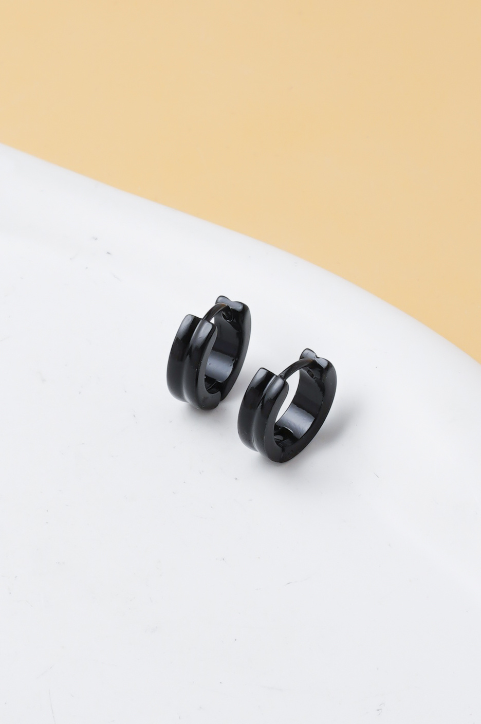 Großhändler Ceramik - Herren Creolen Ohrringe aus Schwarzem Edelstahl – 1 cm, Moderner Stil