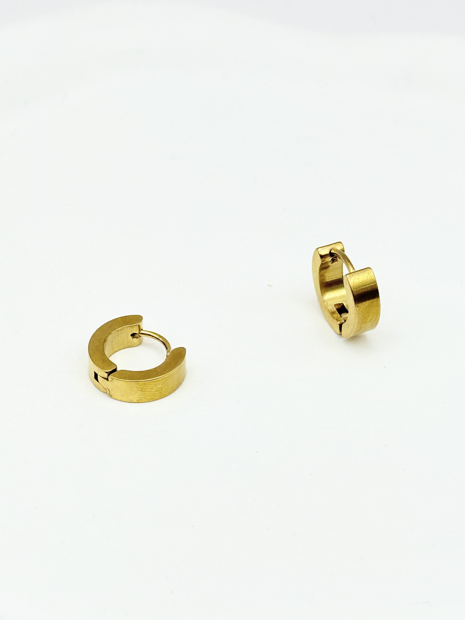Grossiste Ceramik - Boucles d’oreilles en acier inoxydable doré – finition mate brossée