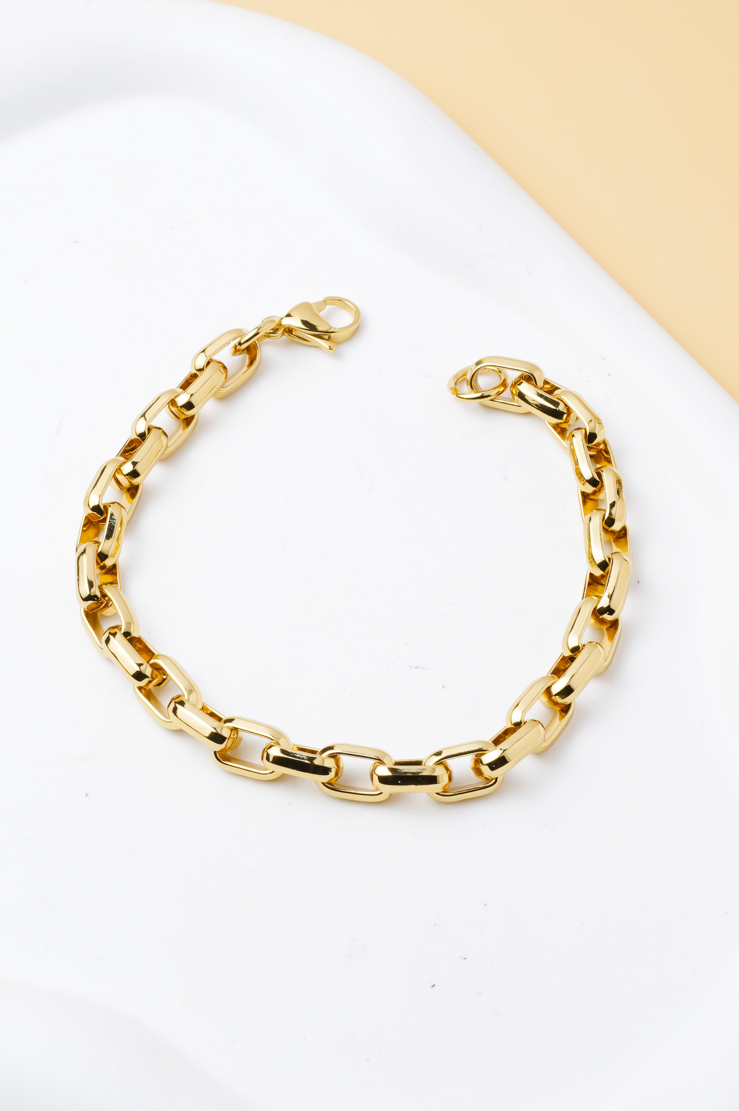 Großhändler Ceramik - Herrenarmband aus vergoldetem Edelstahlkette 8 mm – 20 cm – breites Gliederarmband – trendiger eleganter Herrenschmuck
