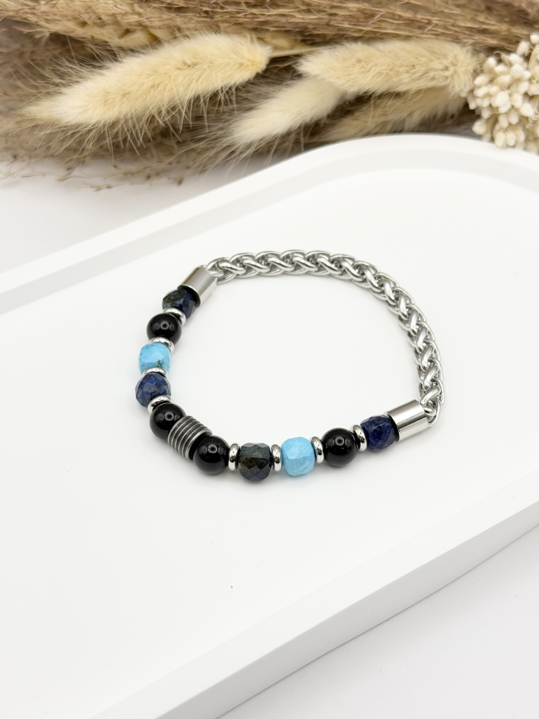 Wholesaler Ceramik - Bracelet with natural stone and skull in African turquoise stainless steel