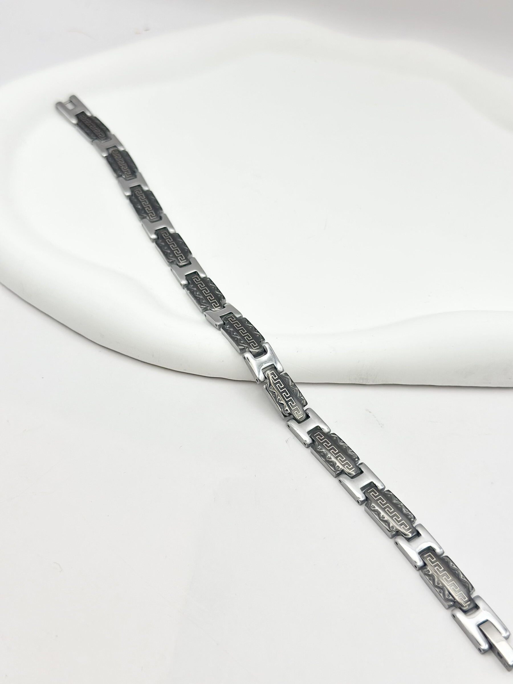 Grossiste Ceramik - Bracelet Homme en Acier Inoxydable  Gravure Grecque Large et Imposante