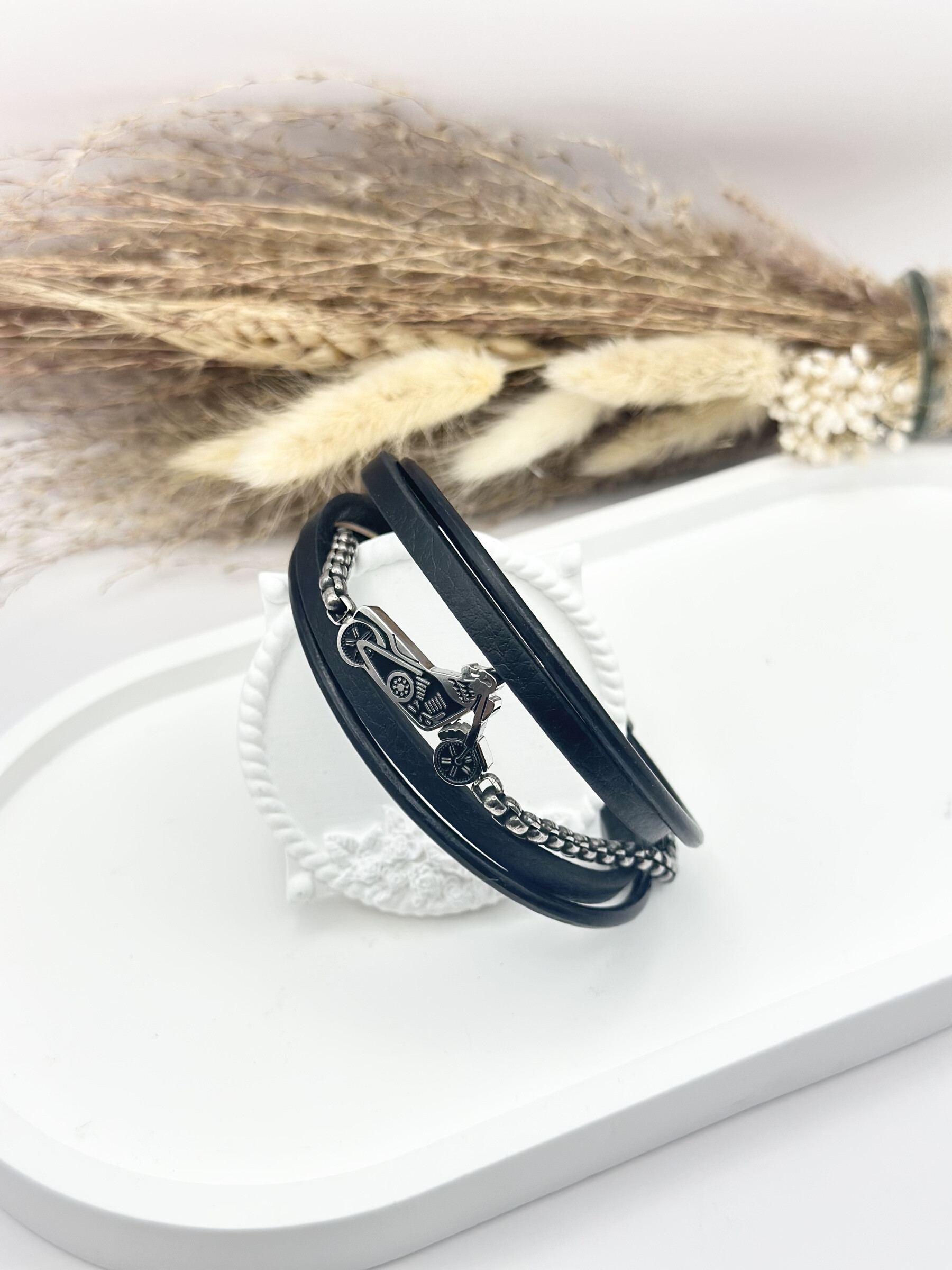 Wholesaler Ceramik - Multi -lanières leather and steel bracelet - motorcycle pattern