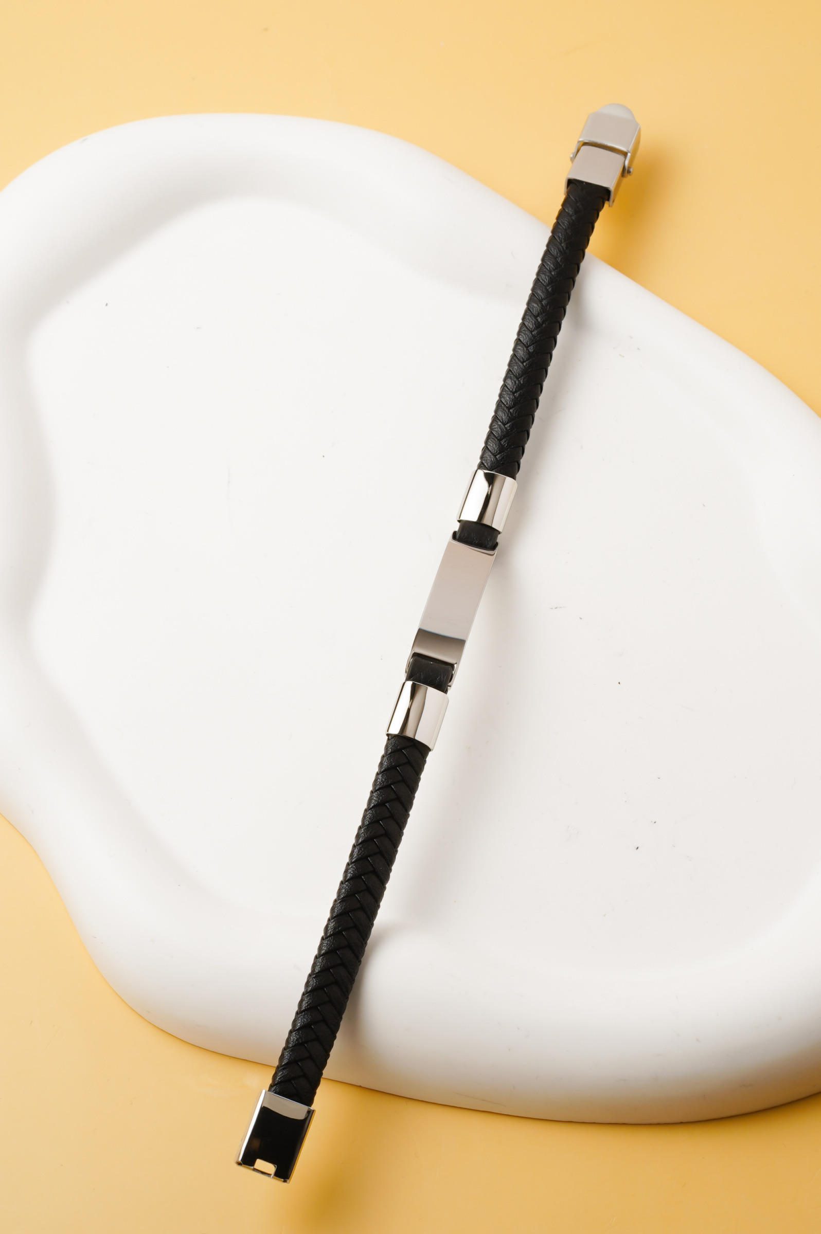 Wholesaler Ceramik - Men's Braided PU Bracelet 20 cm – Minimalist Black – Stainless Steel Plate
