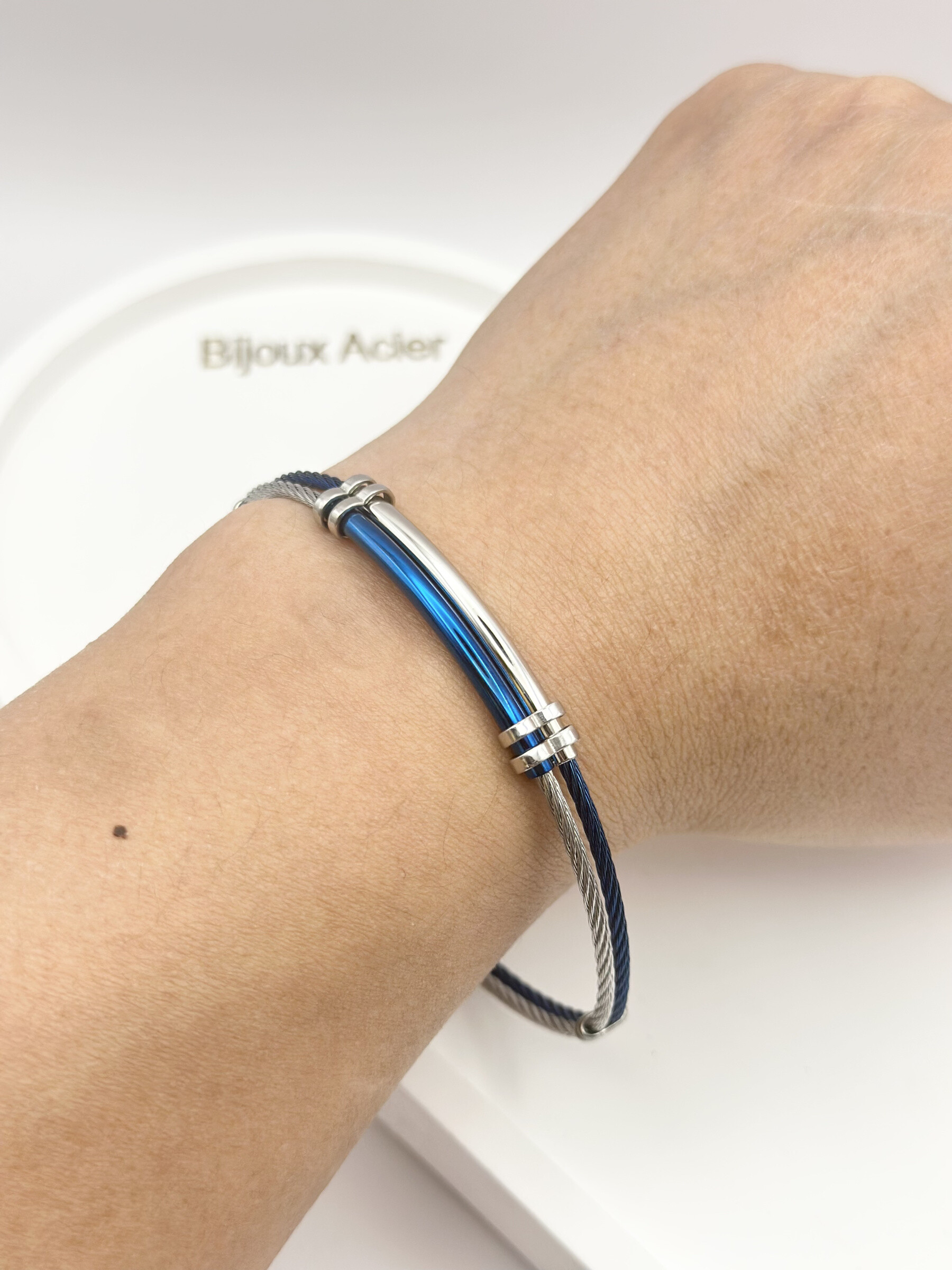 Grossiste Ceramik - Bracelet en Câble d’Acier Inoxydable Élégance Bleue