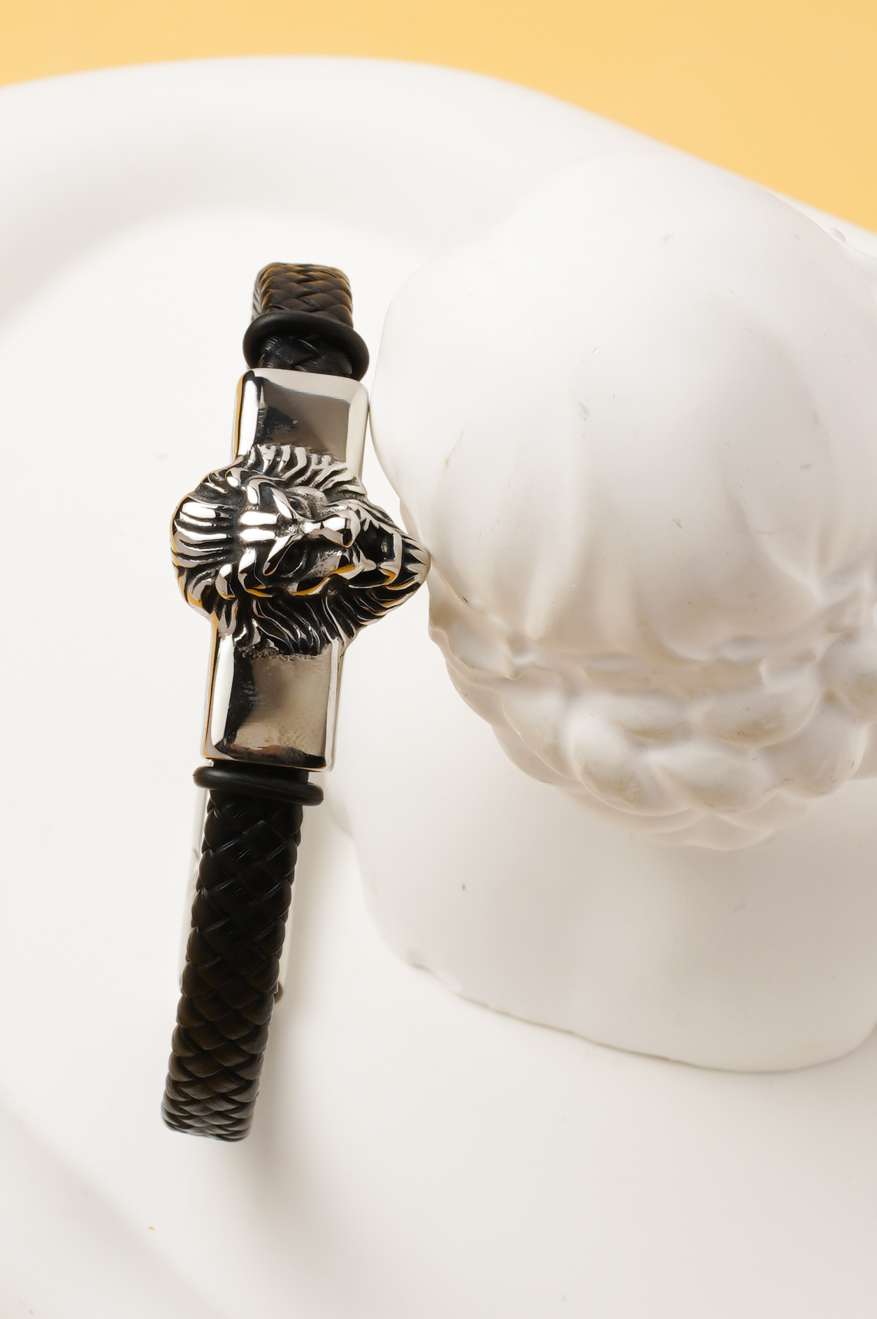 Wholesaler Ceramik - Men's Bracelet – Black Leather and Silver Lion Head