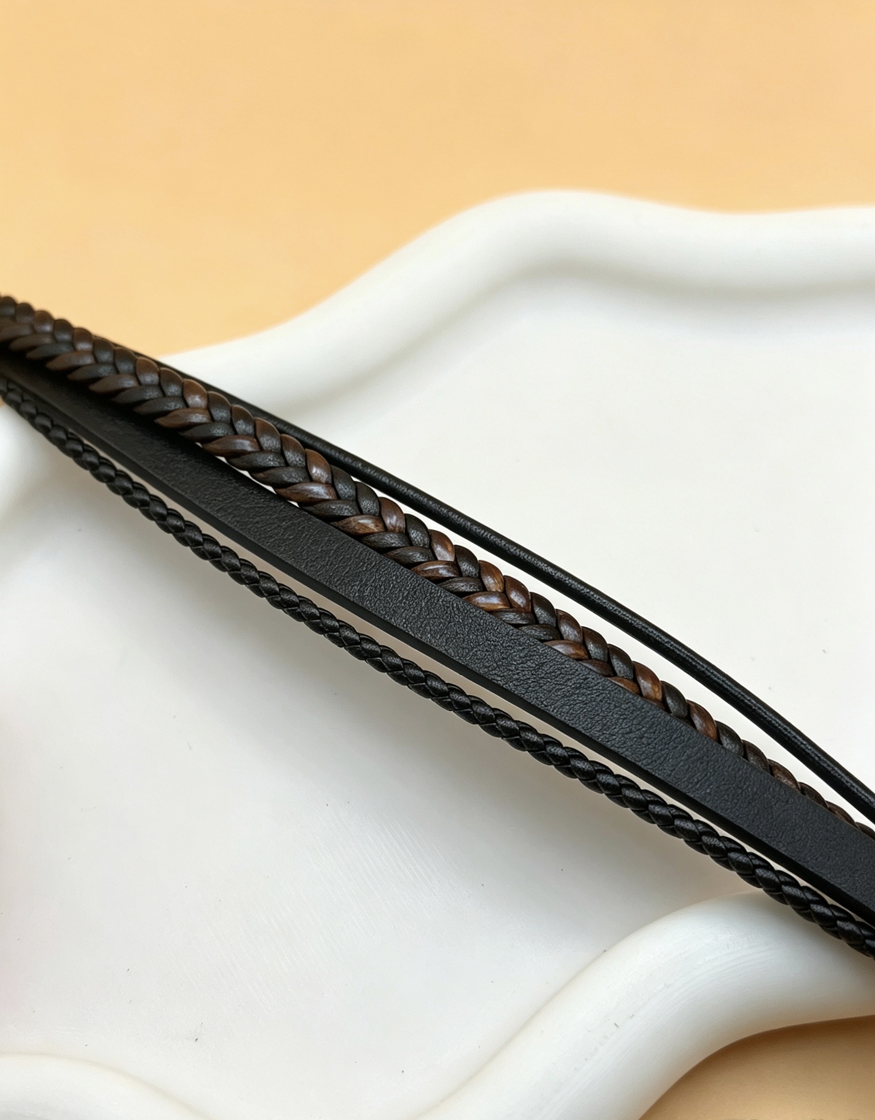 Grossiste Ceramik - Bracelet homme multi-rangs en PU tressé et lisse