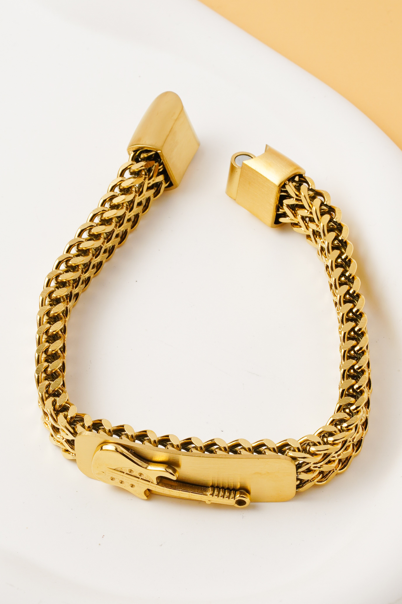 Wholesaler Ceramik - Men's Bracelet 20 cm / 1 cm – Stainless Steel – Guitar Design – Gold Color