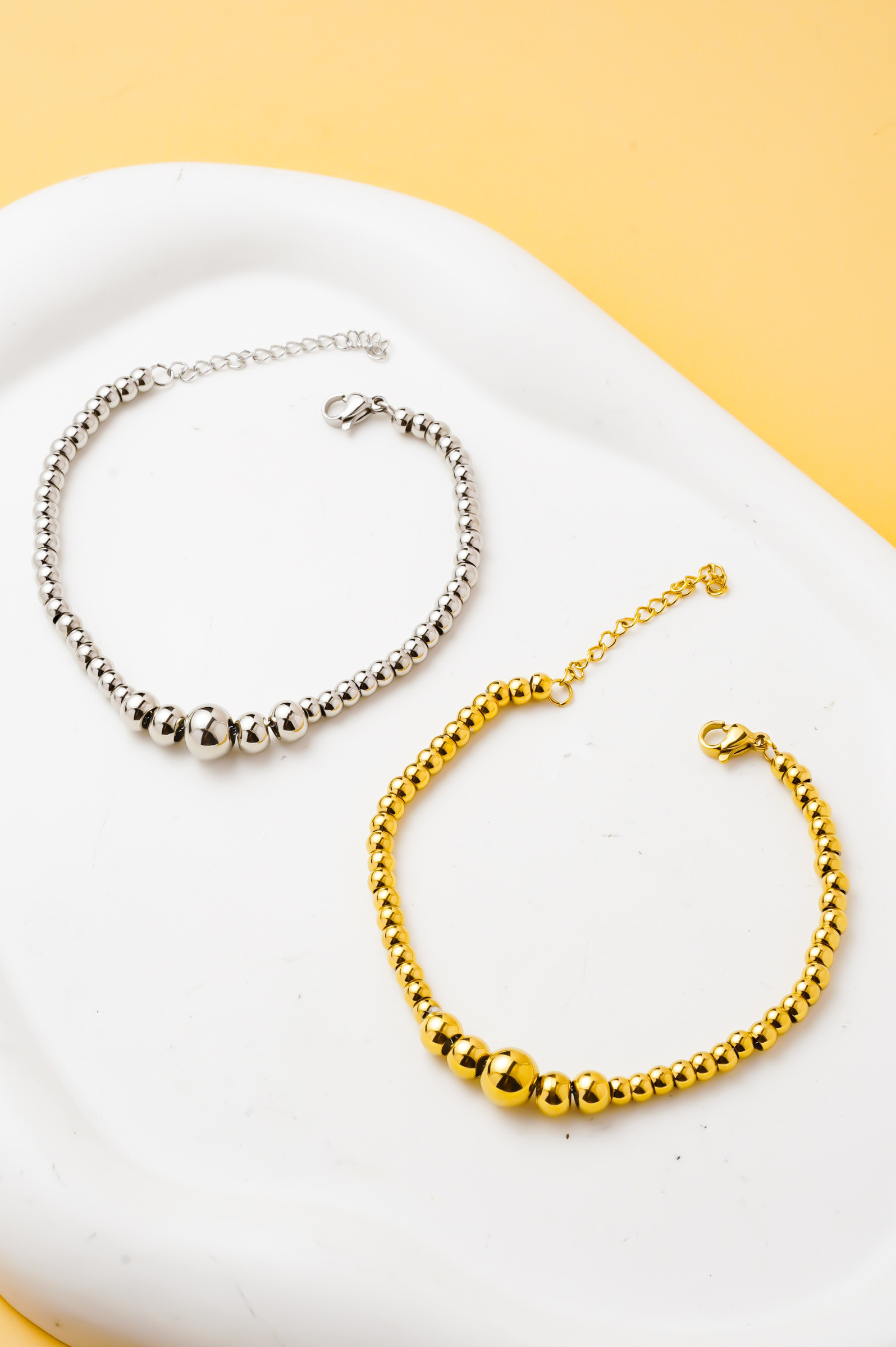 Grossista Ceramik - Bracciale Uomo Perle 4MM – Acciaio Inossidabile - Taglia: 16 + 4 CM regolabile