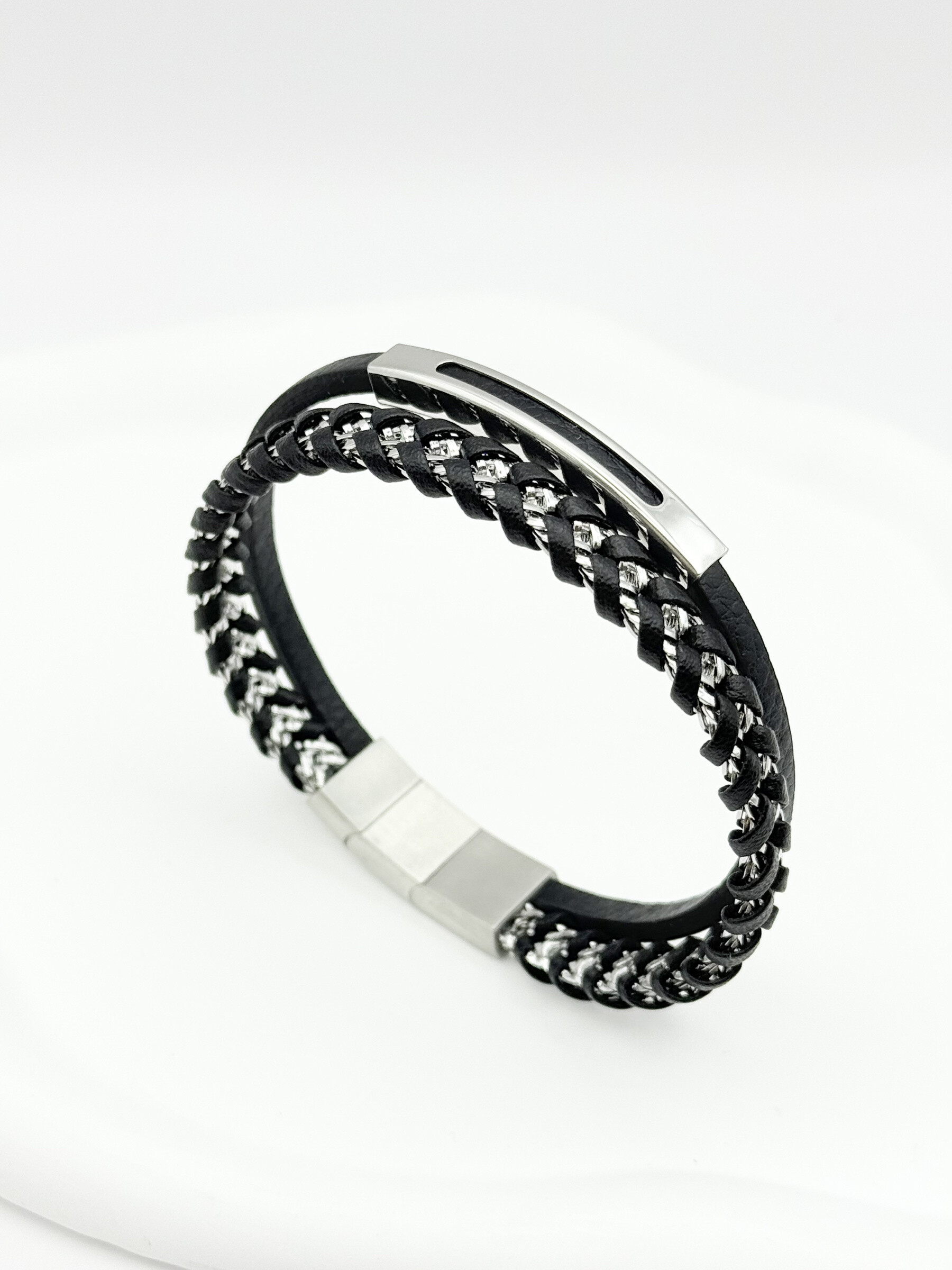 Wholesaler Ceramik - Men's braided leather and stainless steel bracelet
