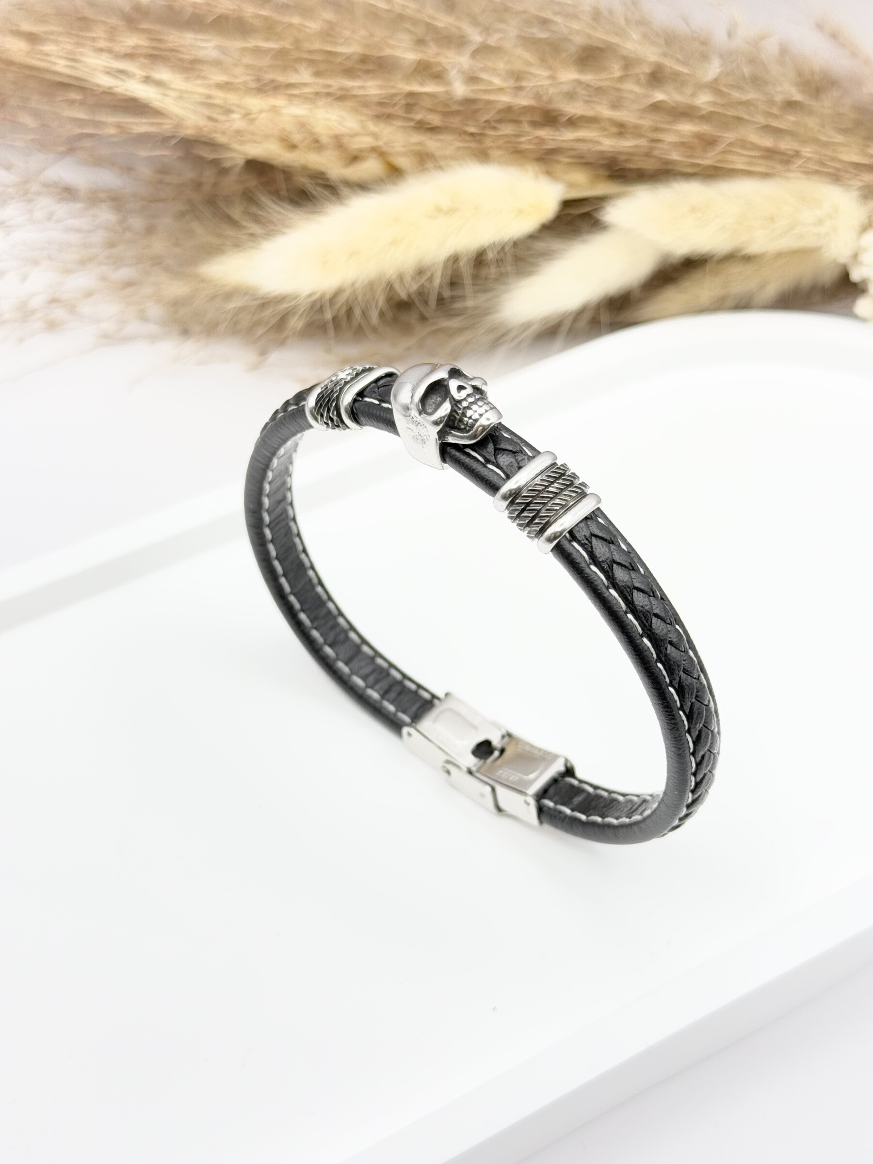Grossiste Ceramik - Bracelet en cuir tressé et acier inoxydable tete de mort