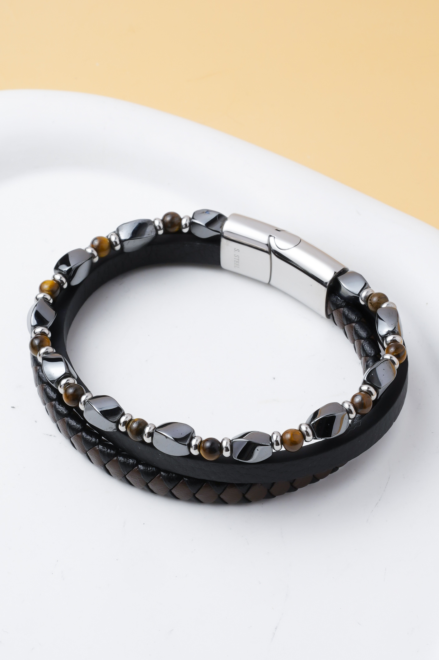 Großhändler Ceramik - Herren-Multilayer-Armband aus PU und dekorativen Perlen – Edelstahl – 20 cm – Farbe nach Wahl