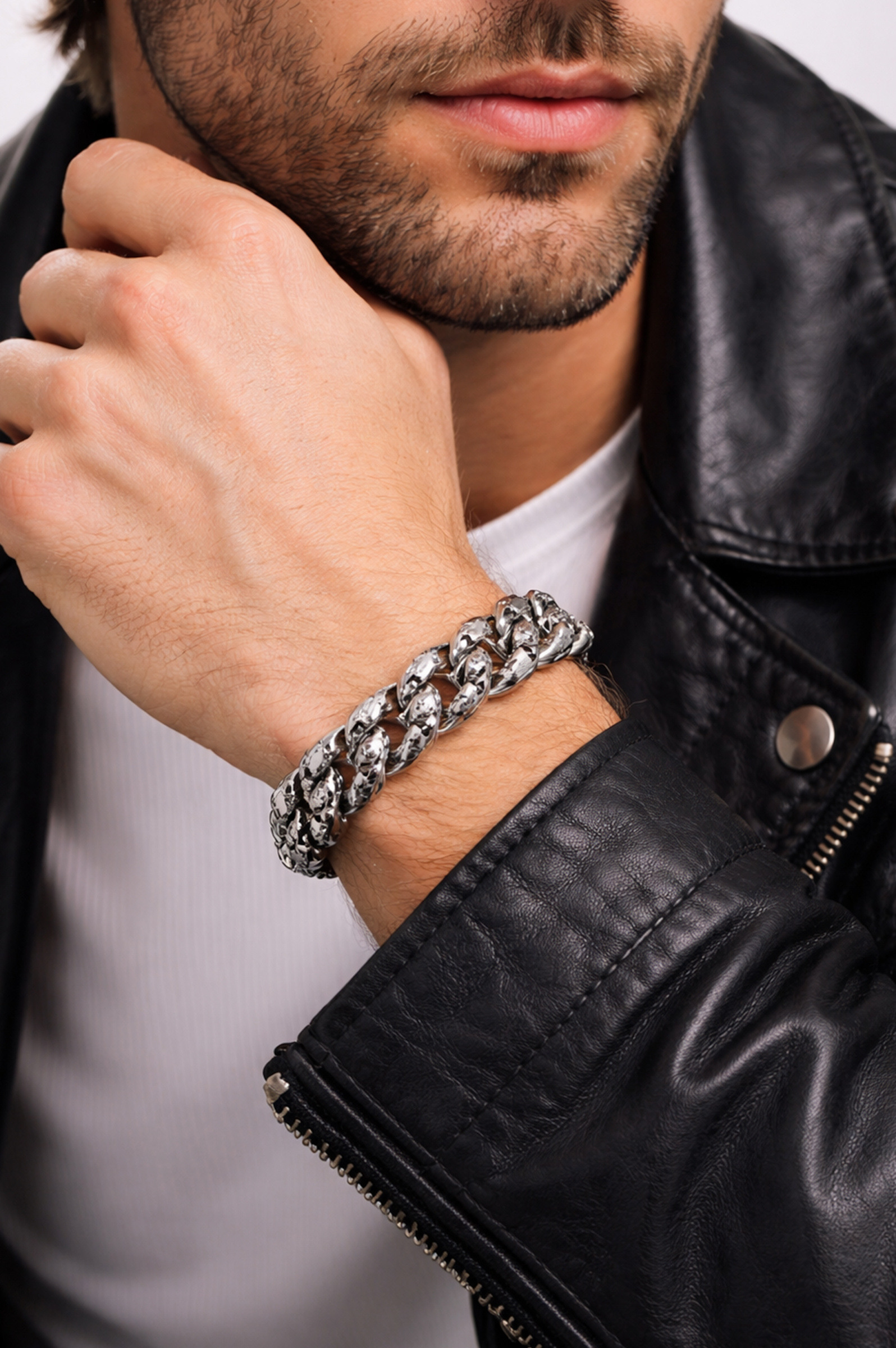 Großhändler Ceramik - Herrenarmband aus Edelstahl mit Totenkopf-Muster 20 cm – Rock/Biker Stil Kettenarmband
