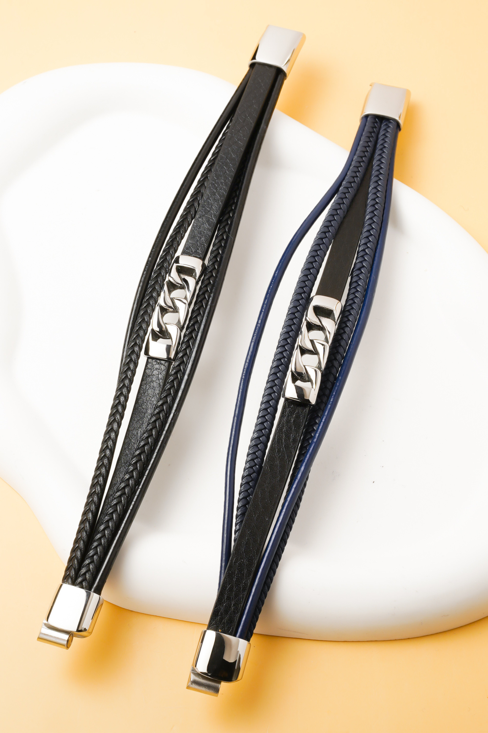 Großhändler Ceramik - Herrenarmband Leder & Stahl – Urbane Eleganz, 20 cm