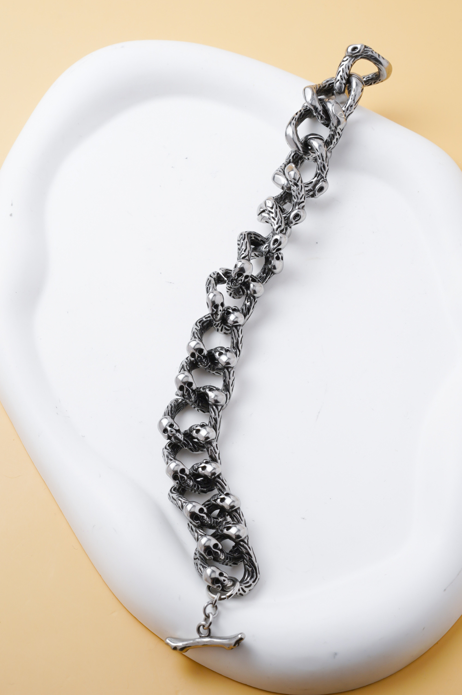 Großhändler Ceramik - Herrenarmband Edelstahl 20 cm – Kettenarmband mit Totenkopf-Muster im Rock-Stil