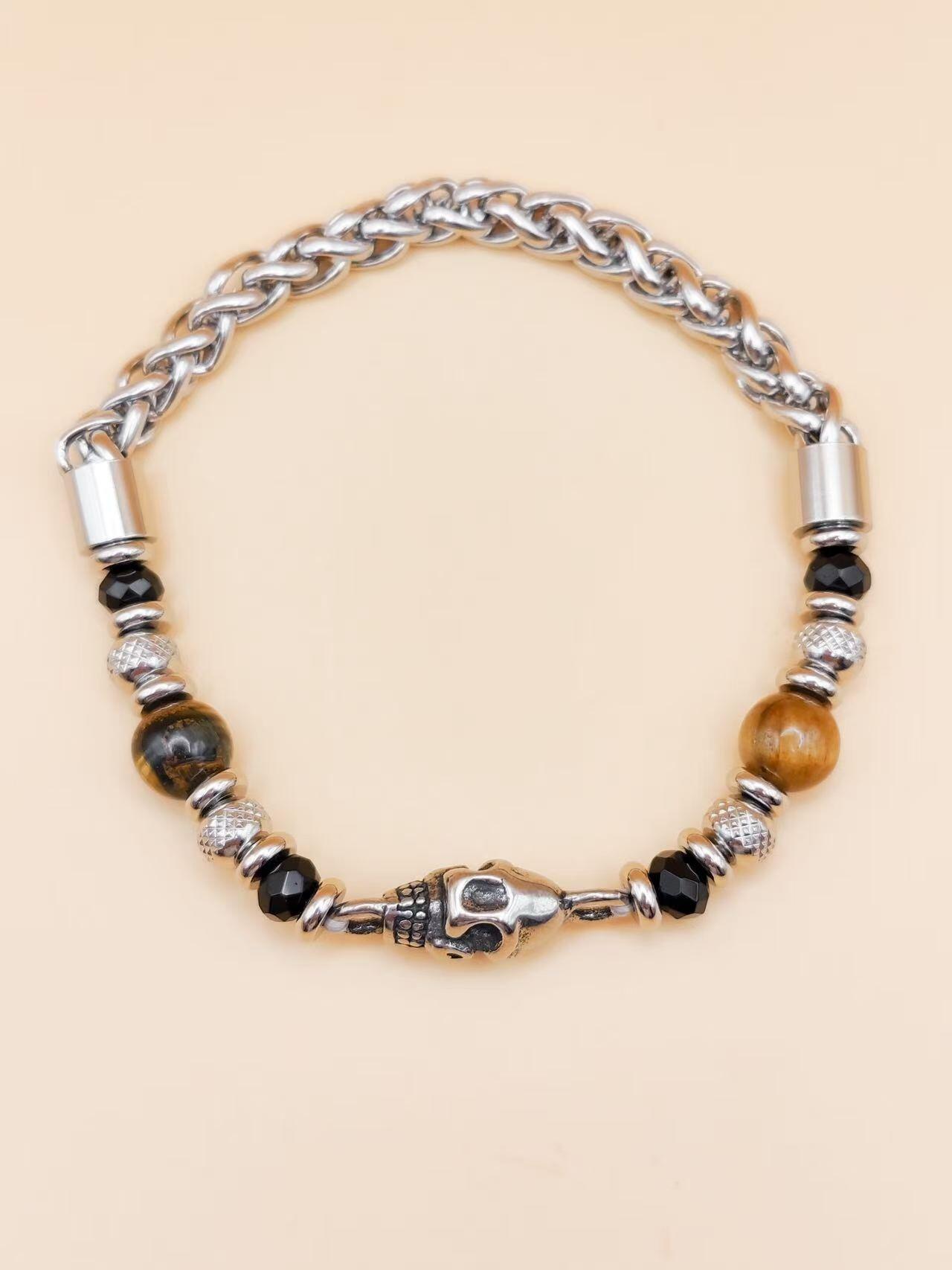 Großhändler Ceramik - Herrenarmband 20 cm – Braune Perlen & Kette mit Totenkopf aus Edelstahl