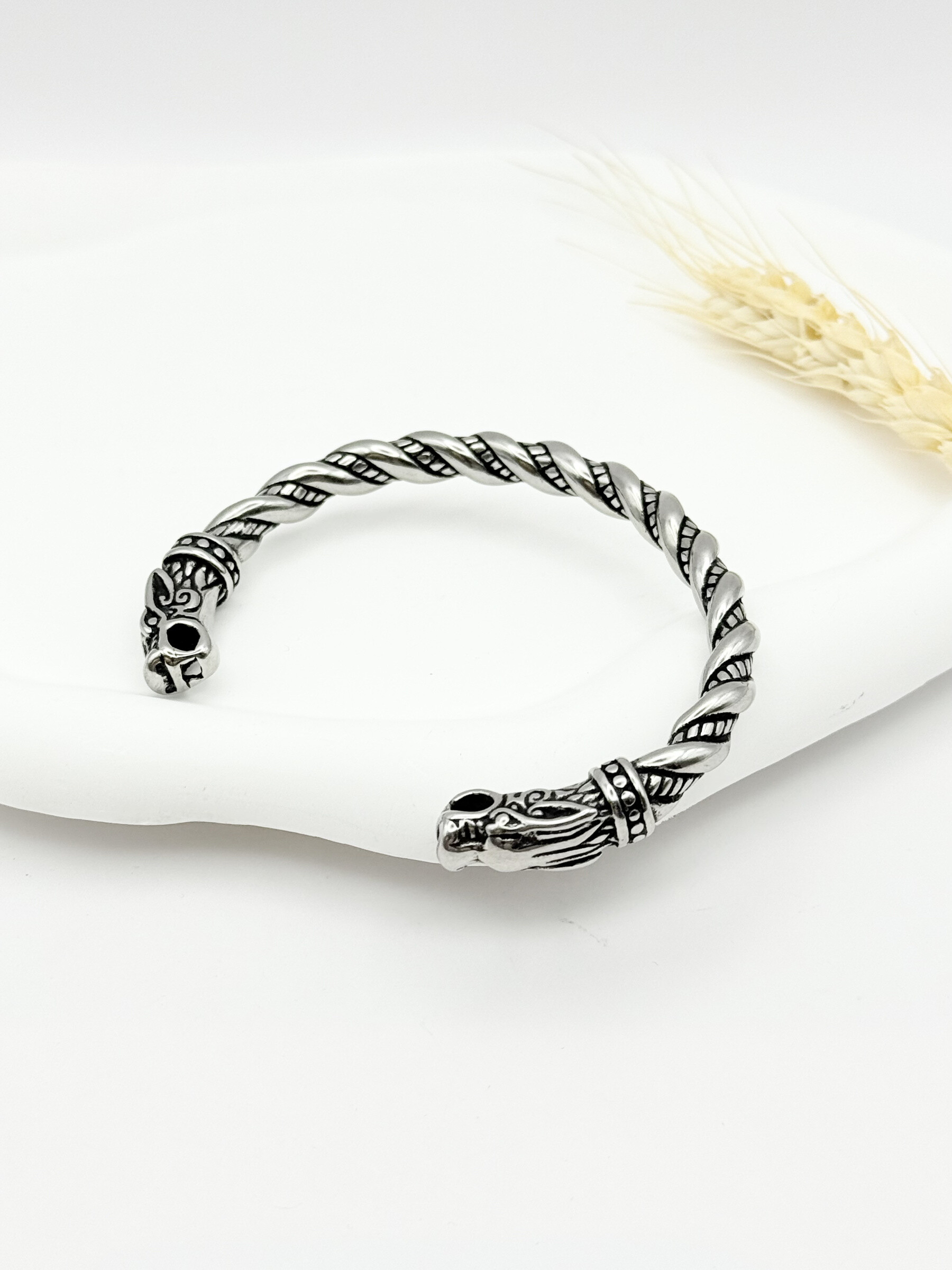 Wholesaler Ceramik - Viking Men's Bracelet Twisted Bangle with Wolf Heads Stainless Steel