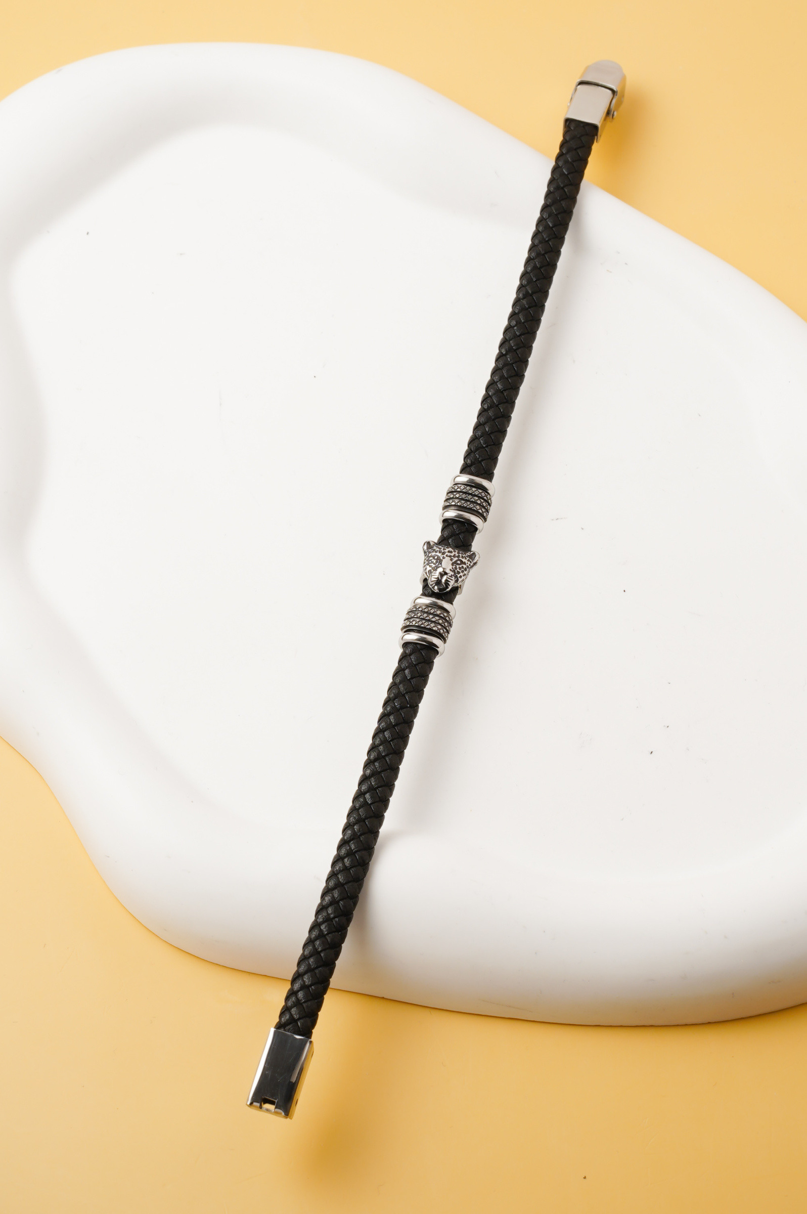Wholesaler Ceramik - Men's braided PU bracelet 20 cm – Black with tiger head – Stainless steel