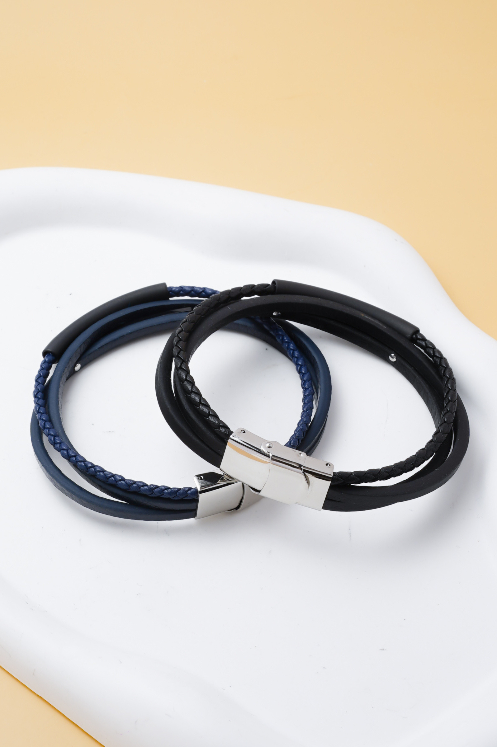 Großhändler Ceramik - Herrenarmband aus PU und Edelstahl – 20 cm – Farbe nach Wahl