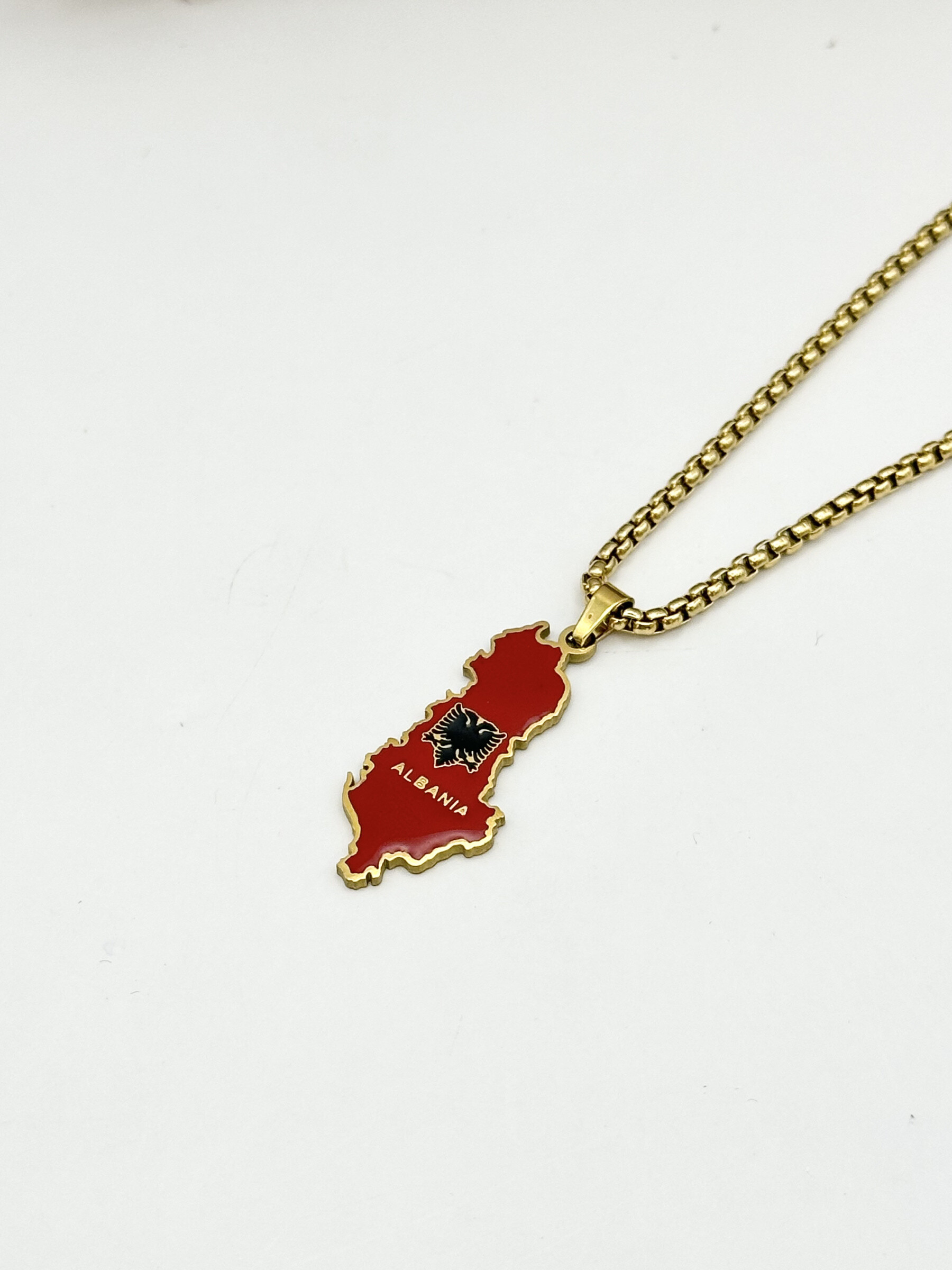 Wholesaler Ceramik - Stainless steel pendant necklace with Albania map