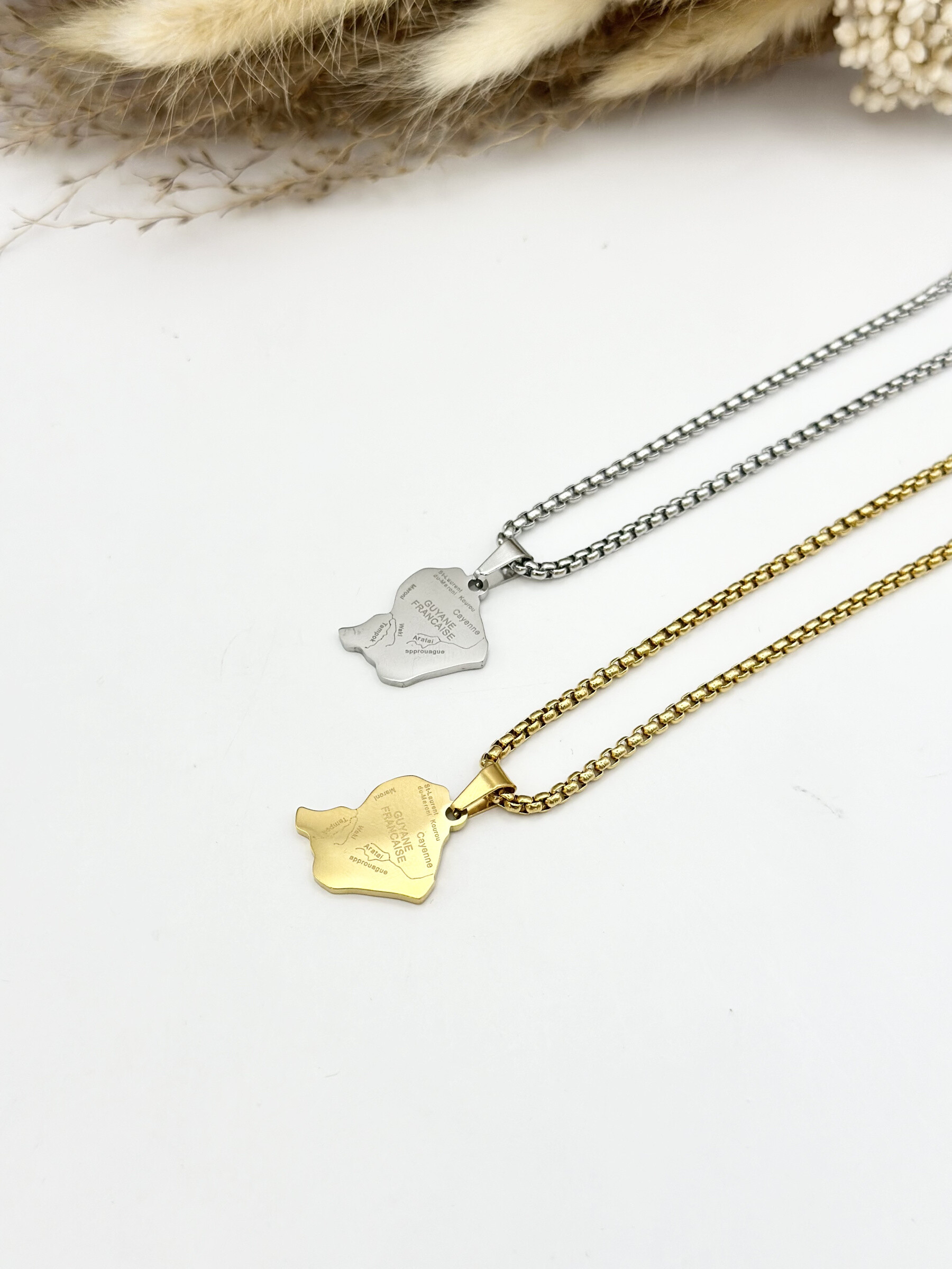 Wholesaler Ceramik - Stainless steel pendant necklace with Albania map
