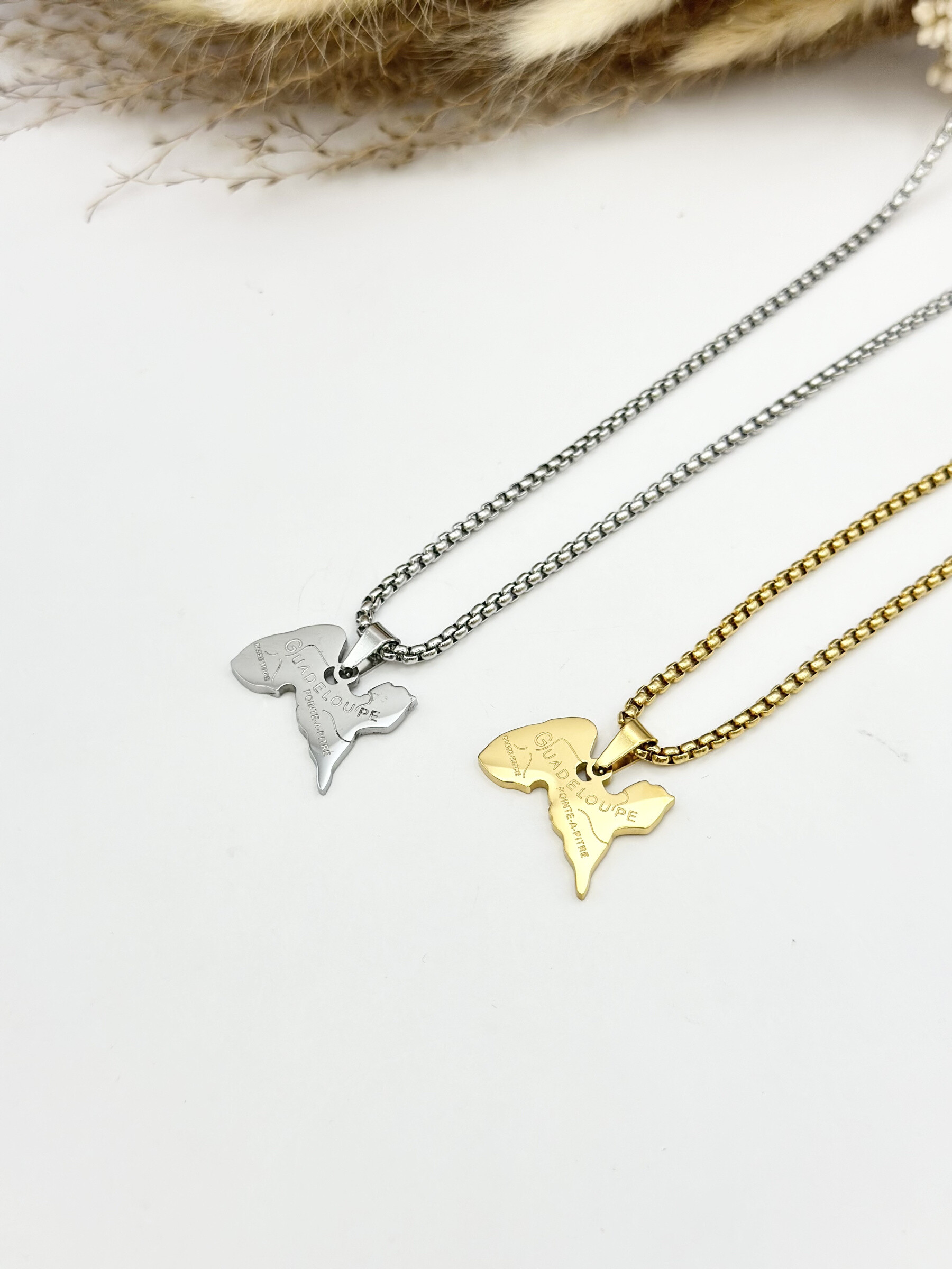 Wholesaler Ceramik - Martinique map stainless steel pendant necklace 972