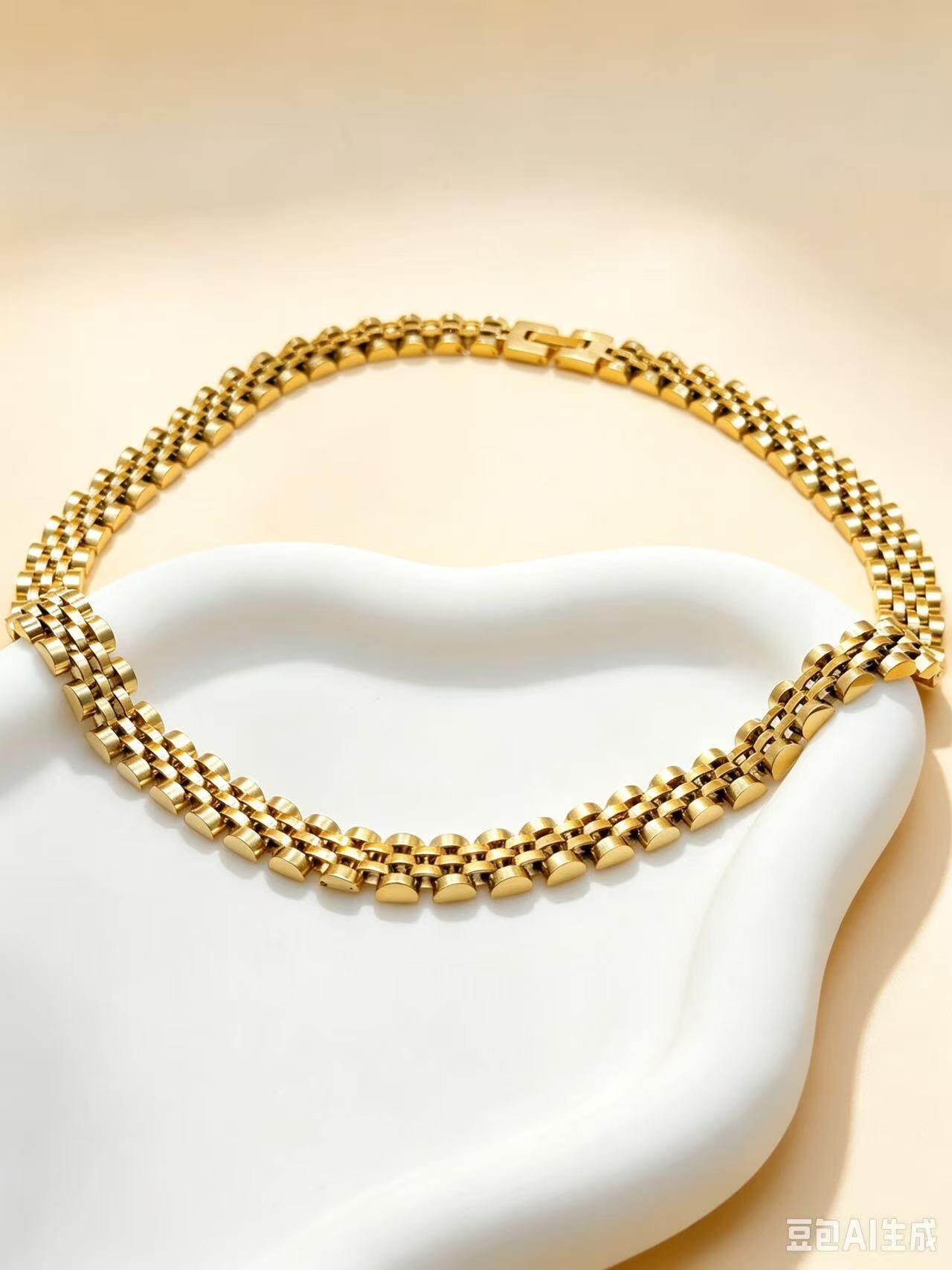 Grossiste Ceramik - Collier Maillon Montre Large Doré Acier Inoxydable | Ras-de-Cou Tendance