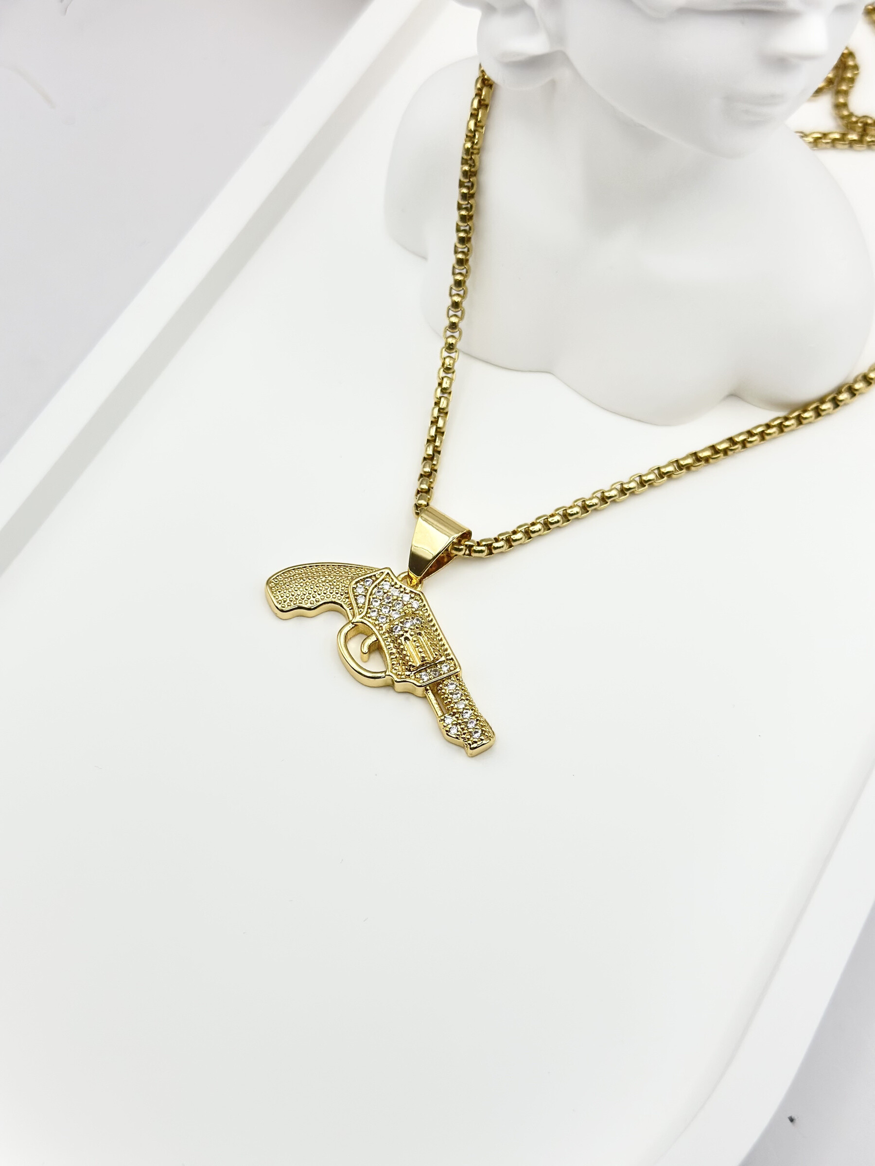 Wholesaler Ceramik - Stainless steel necklace with zirconium rhinestone cross pendant