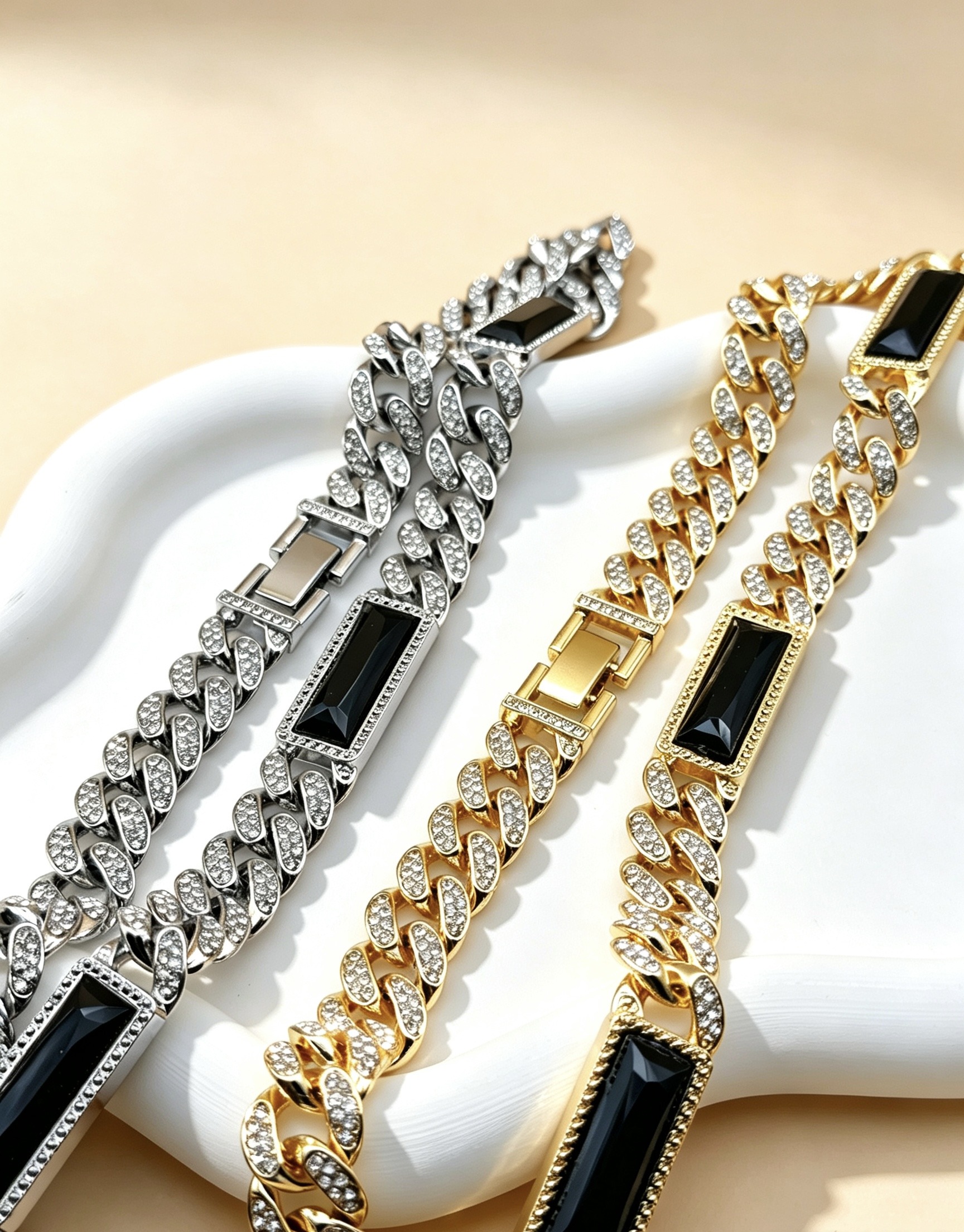 Großhändler Ceramik - Modeschmuck Armband mit Kubanischer Gliederkette, Strass & Schwarzem Stein – 2 Farben zur Auswahl