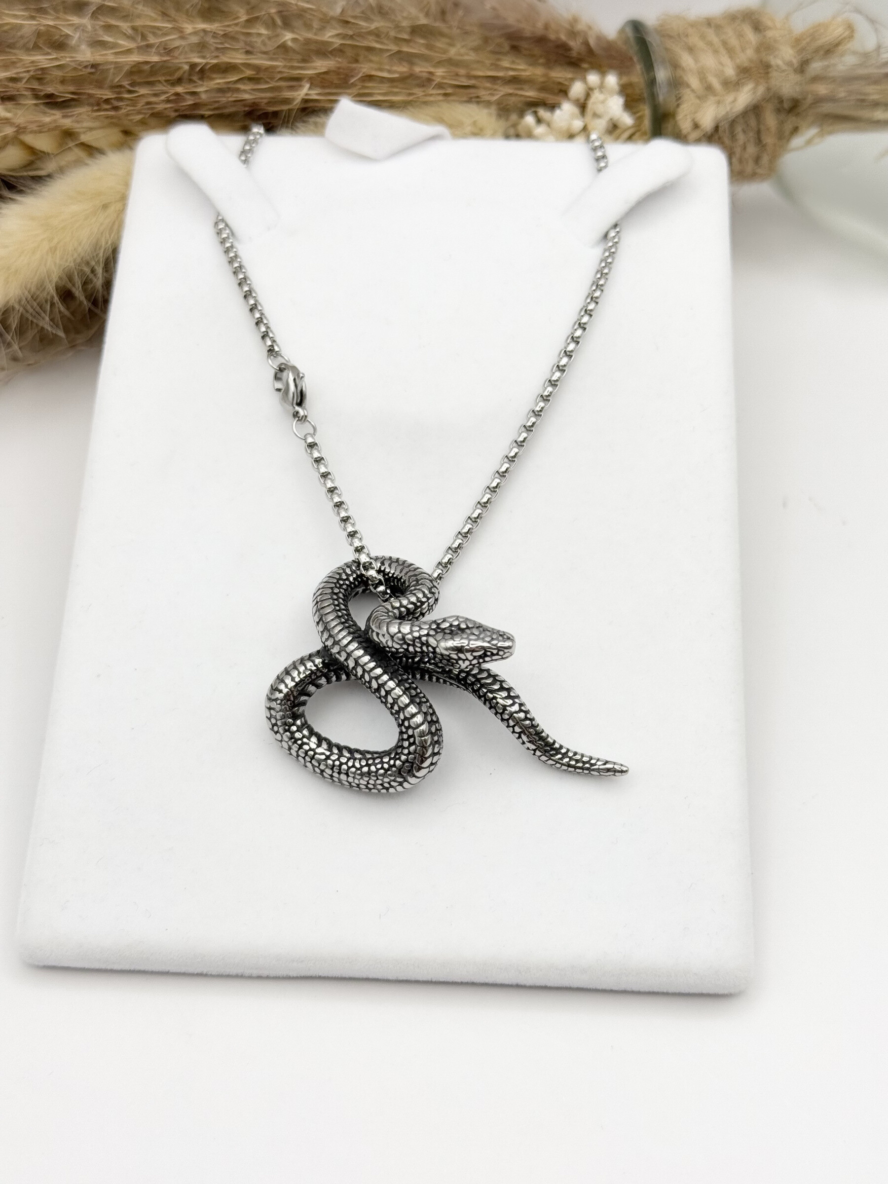 Grossiste Ceramik - Collier avec pendentif en acier inoxydable motif serpent