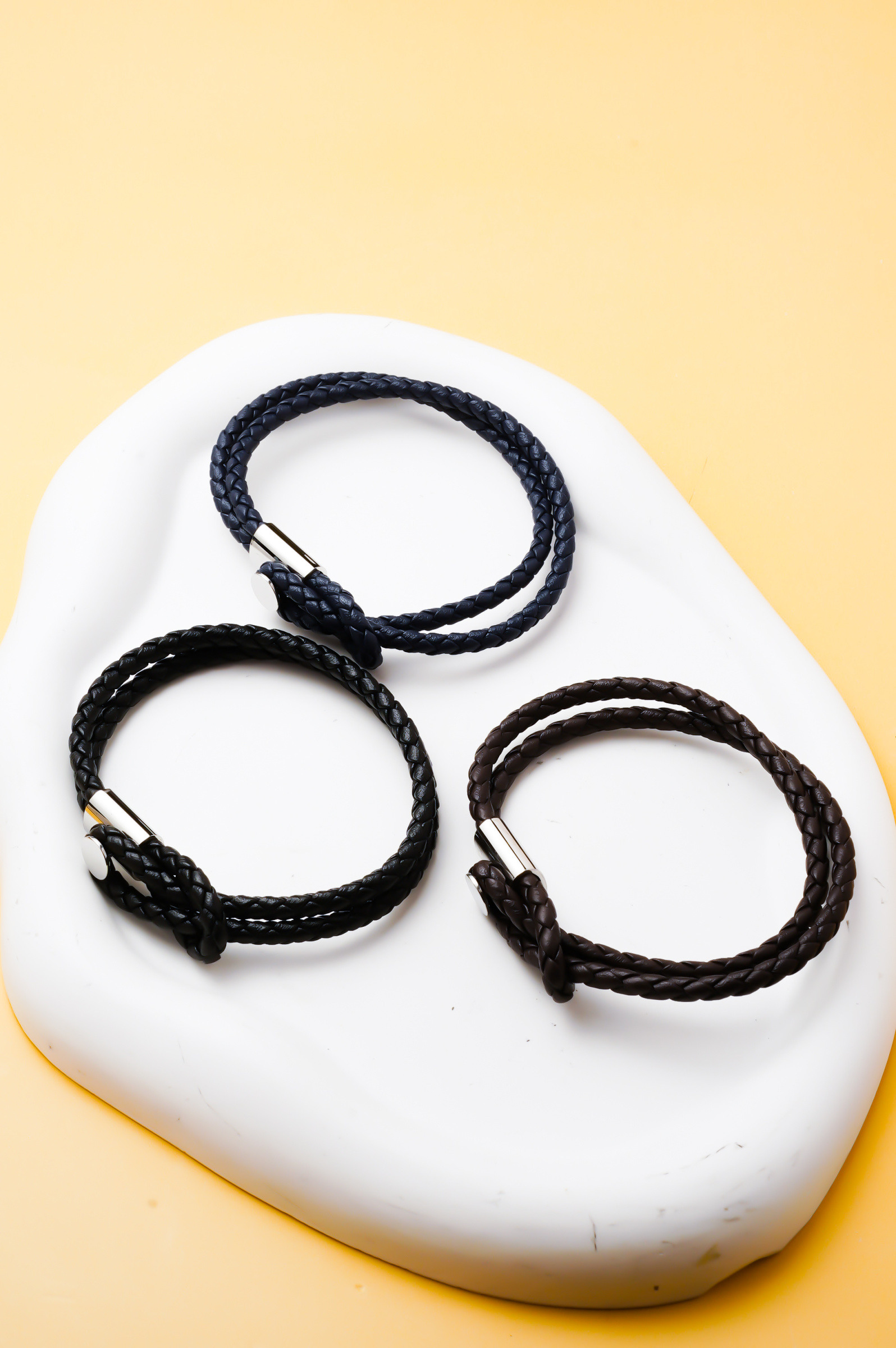 Grossista Ceramik - Bracciale Uomo in PU Intrecciato, Chiusura Magnetica in Acciaio Inossidabile, 20 cm